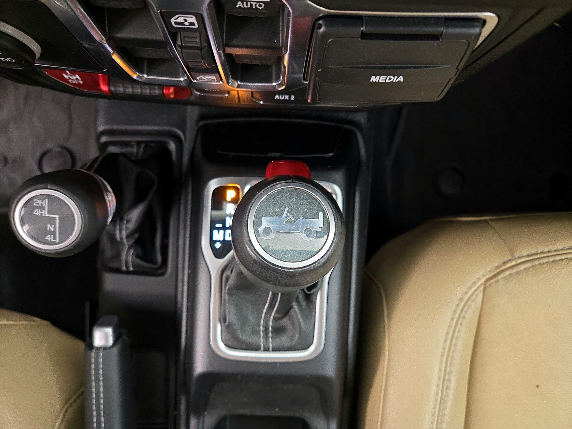 Thumbnail: 2018 Jeep Wrangler - 17