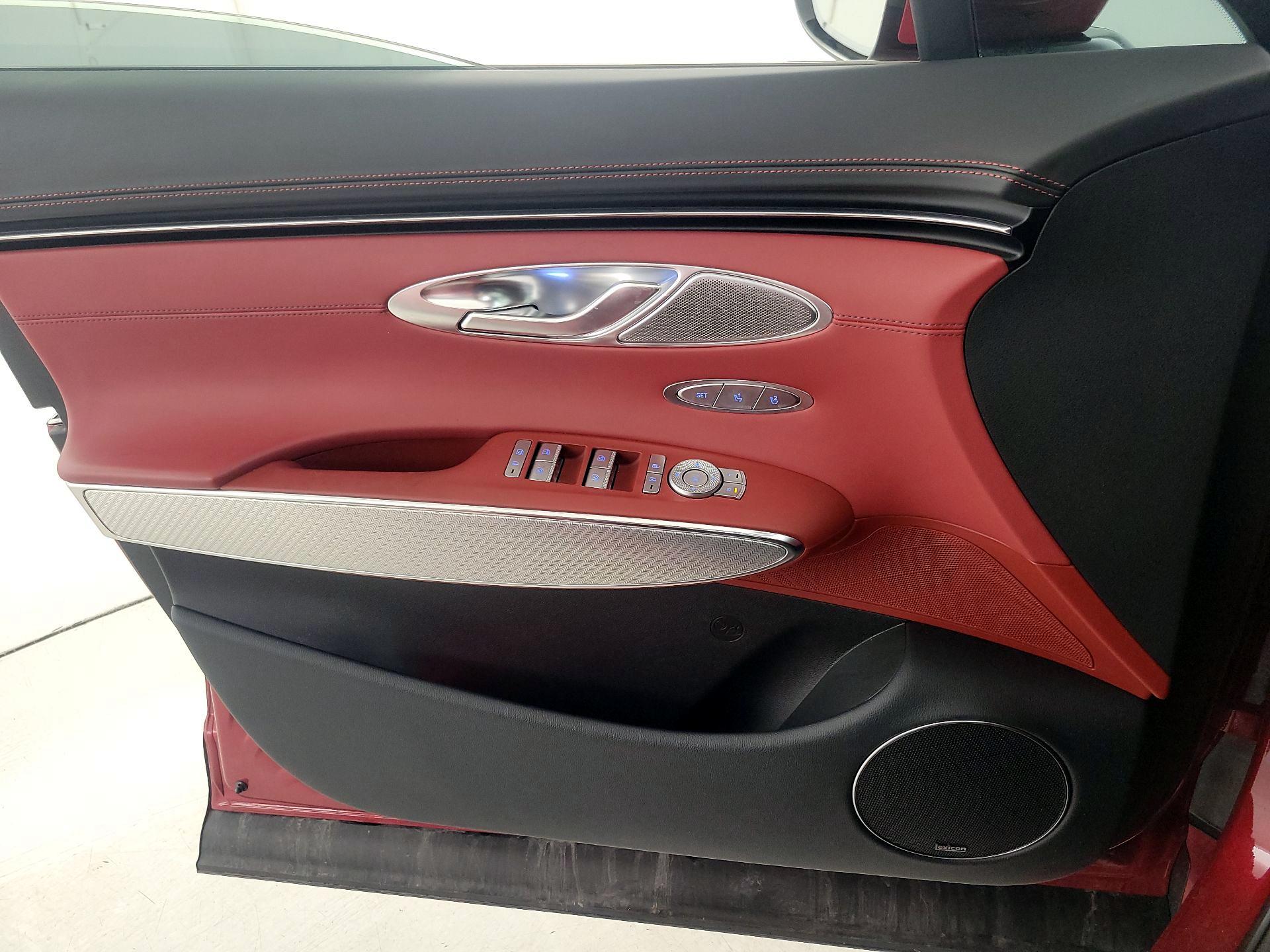 Thumbnail: 2023 Genesis GV70 - 12