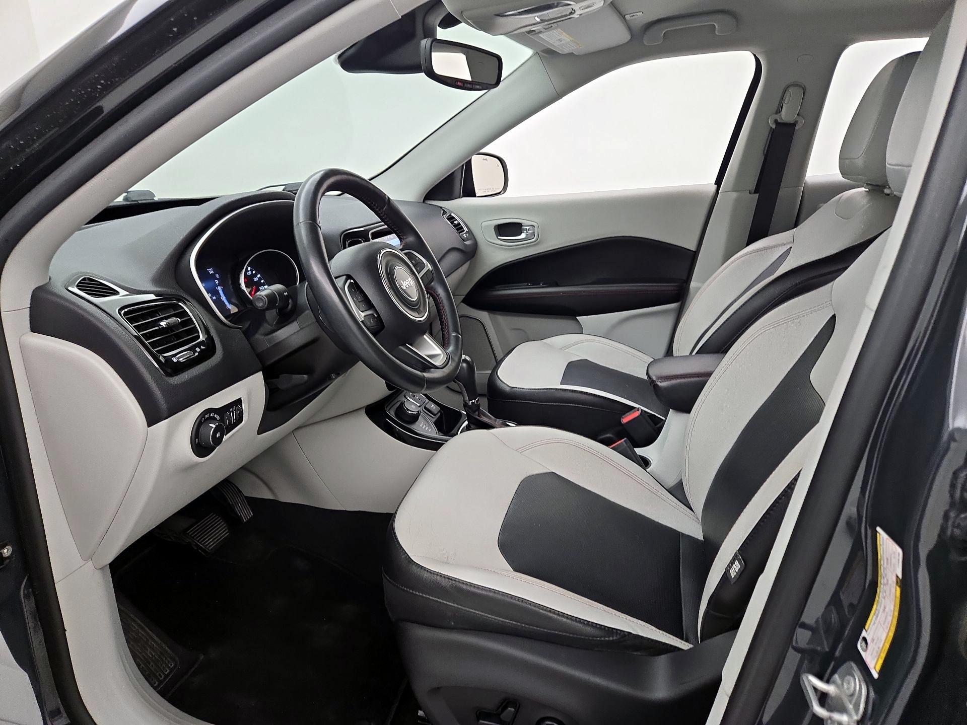 Thumbnail: 2018 Jeep Compass - 11