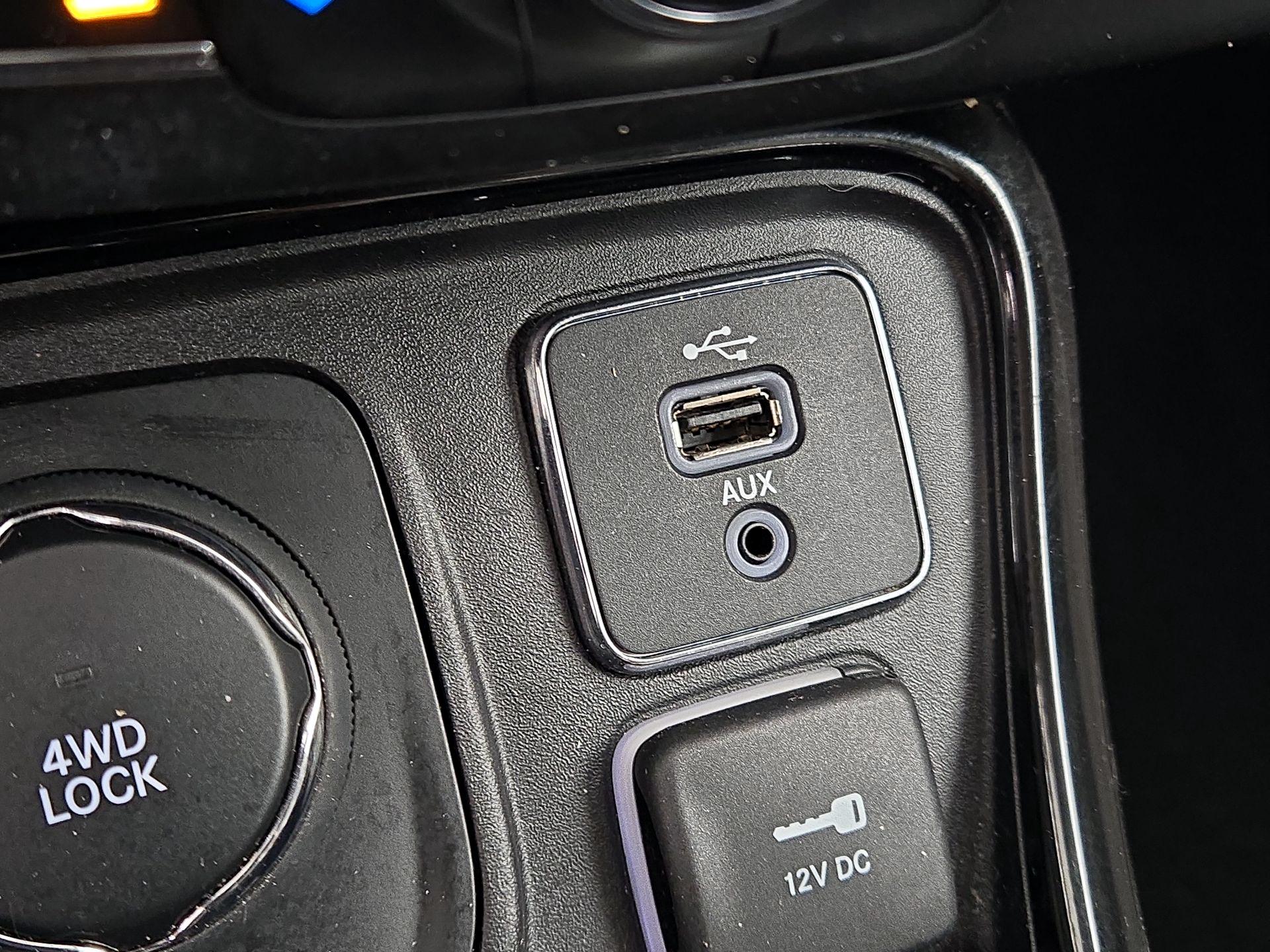 Thumbnail: 2018 Jeep Compass - 19