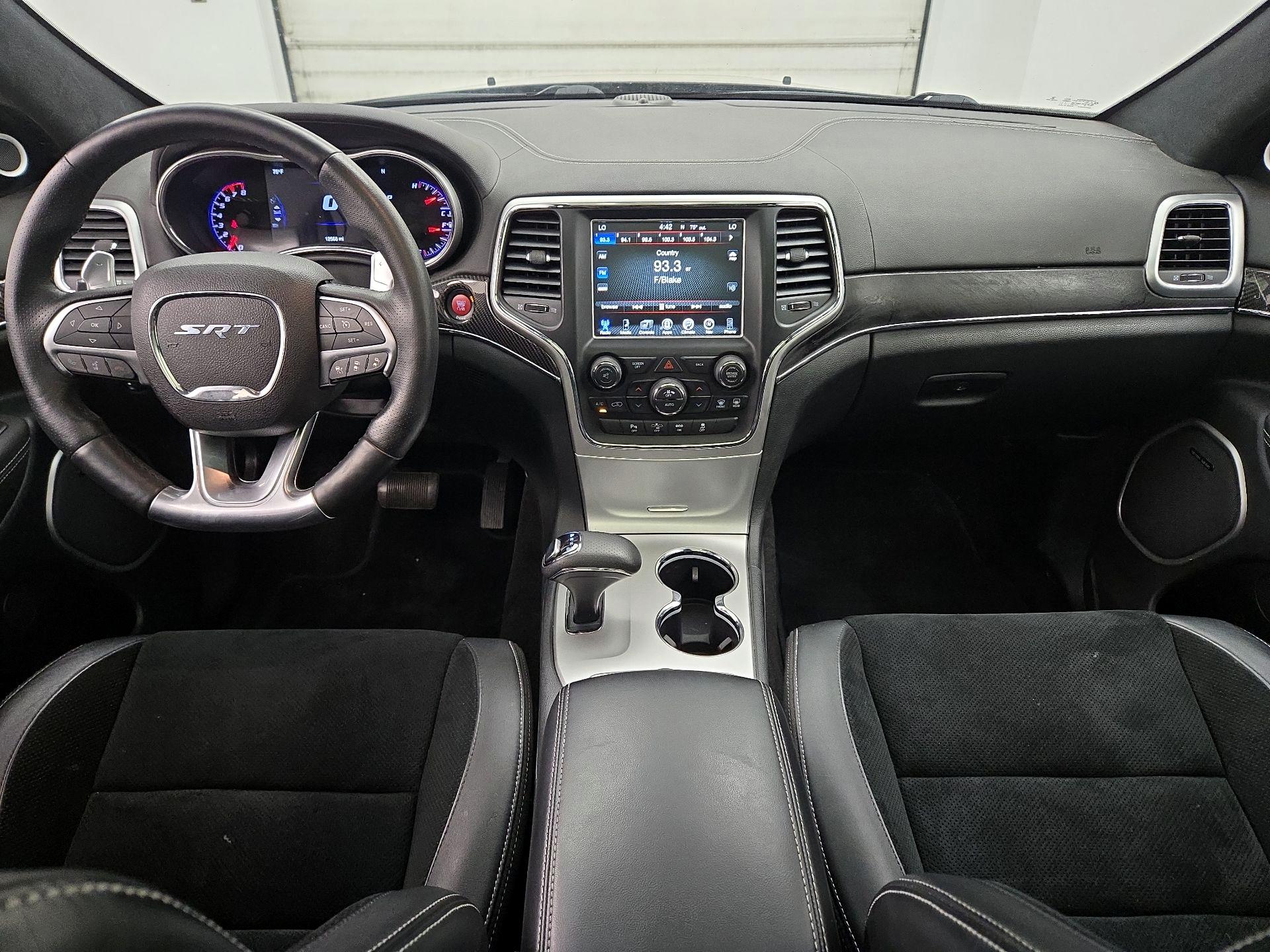Thumbnail: 2015 Jeep Grand Cherokee - 9