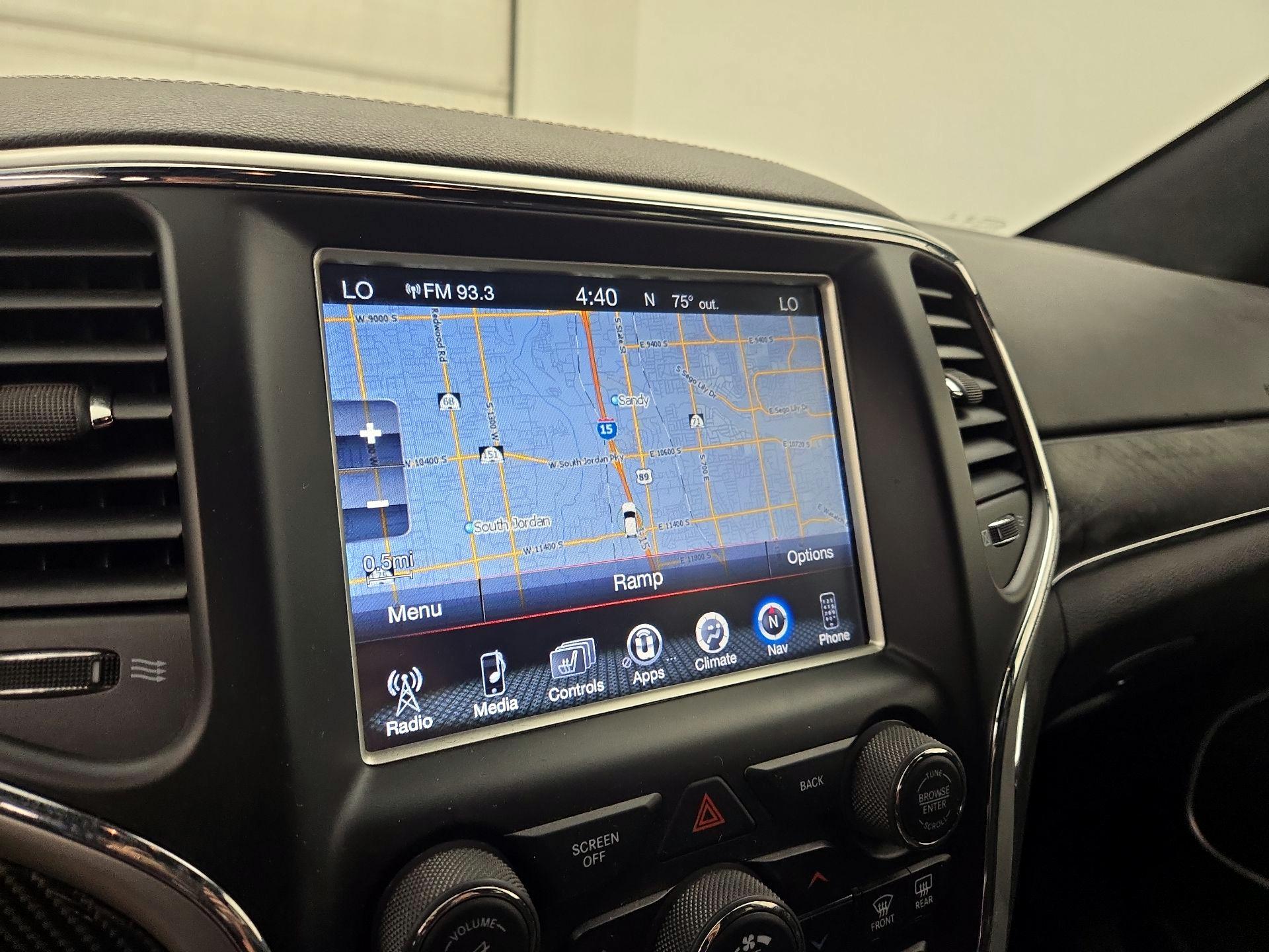 Thumbnail: 2015 Jeep Grand Cherokee - 14