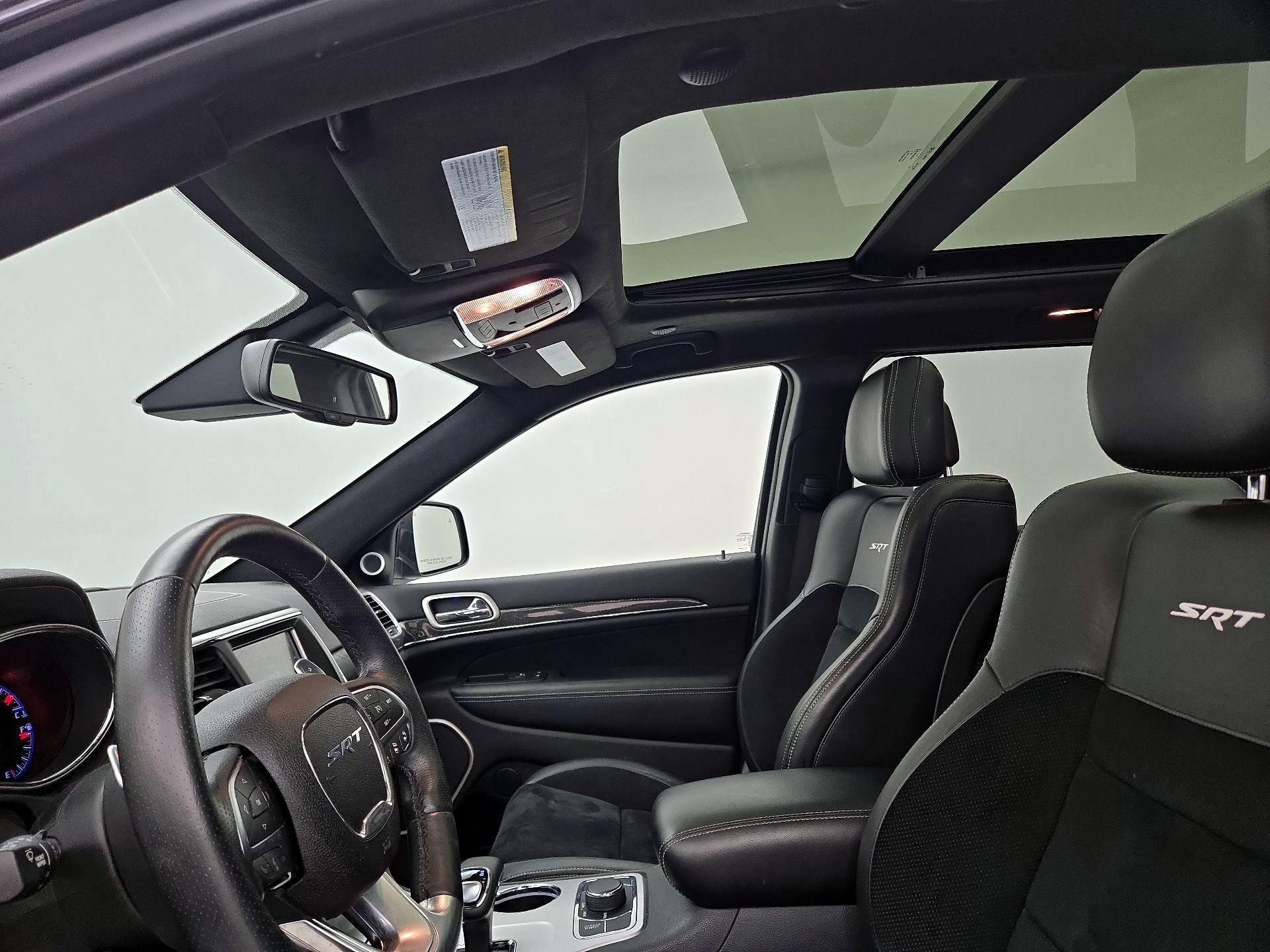 Thumbnail: 2015 Jeep Grand Cherokee - 20