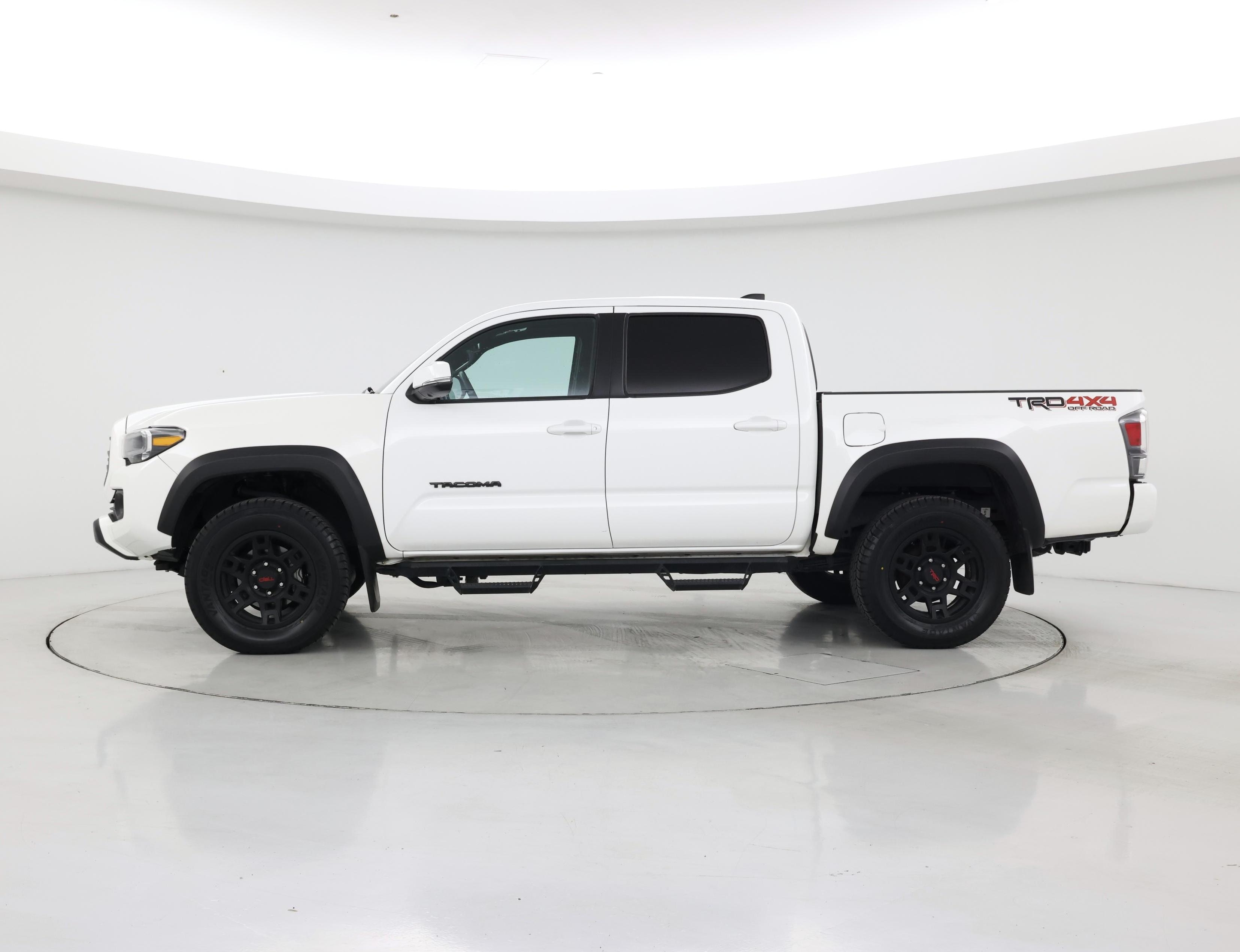 Thumbnail: 2023 Toyota Tacoma - 3