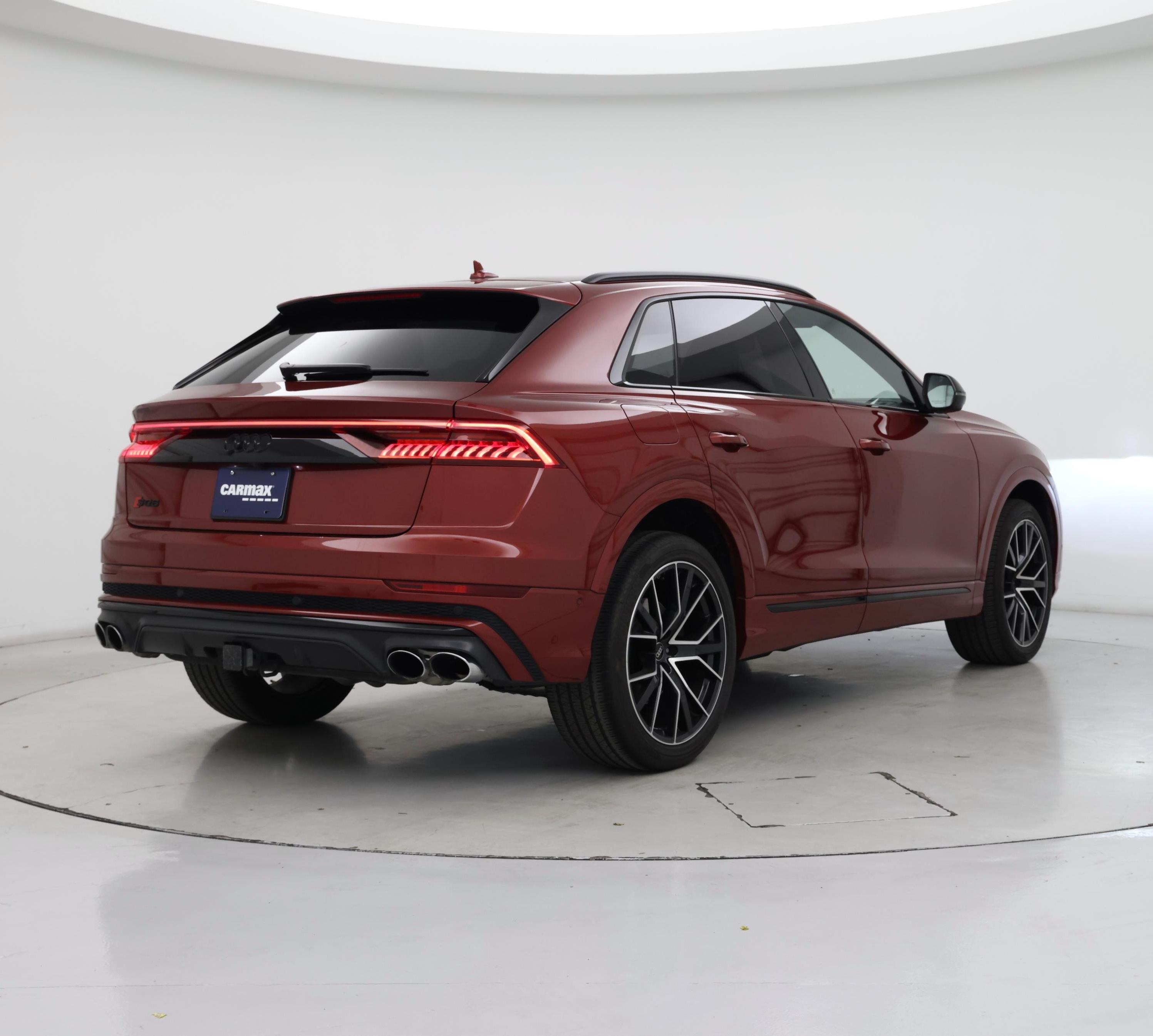 Thumbnail: 2022 Audi SQ8 - 8