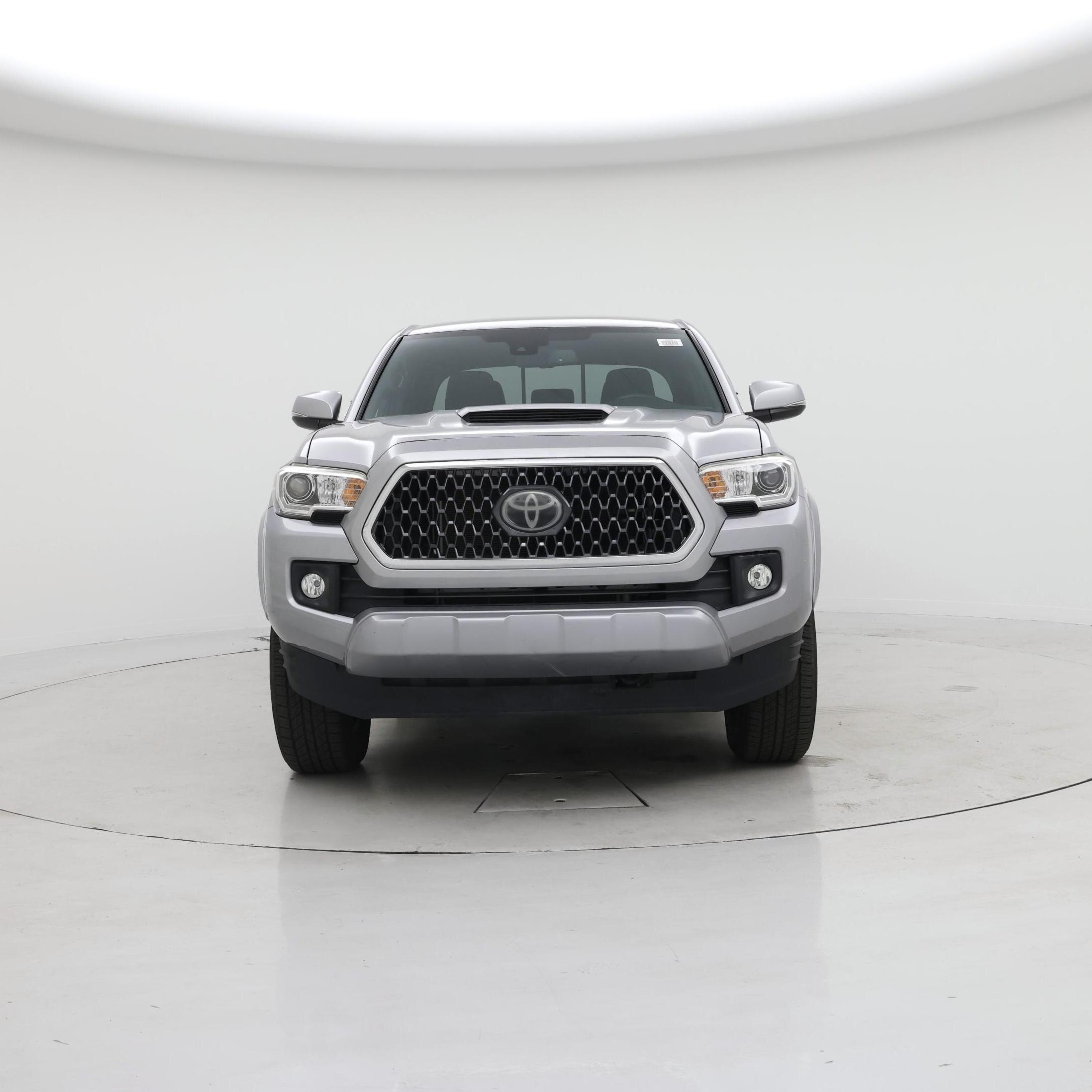 Thumbnail: 2018 Toyota Tacoma - 5