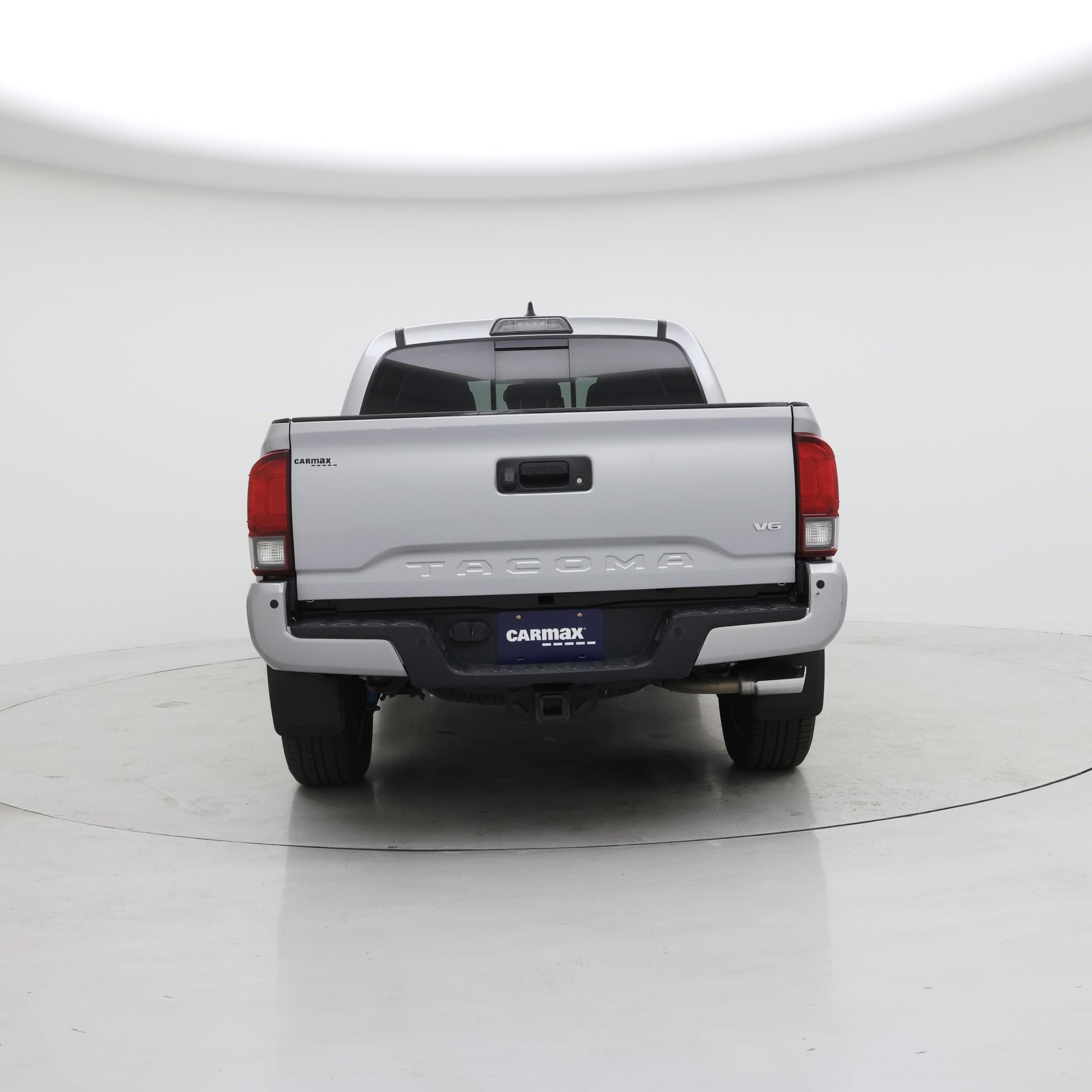 Thumbnail: 2018 Toyota Tacoma - 6