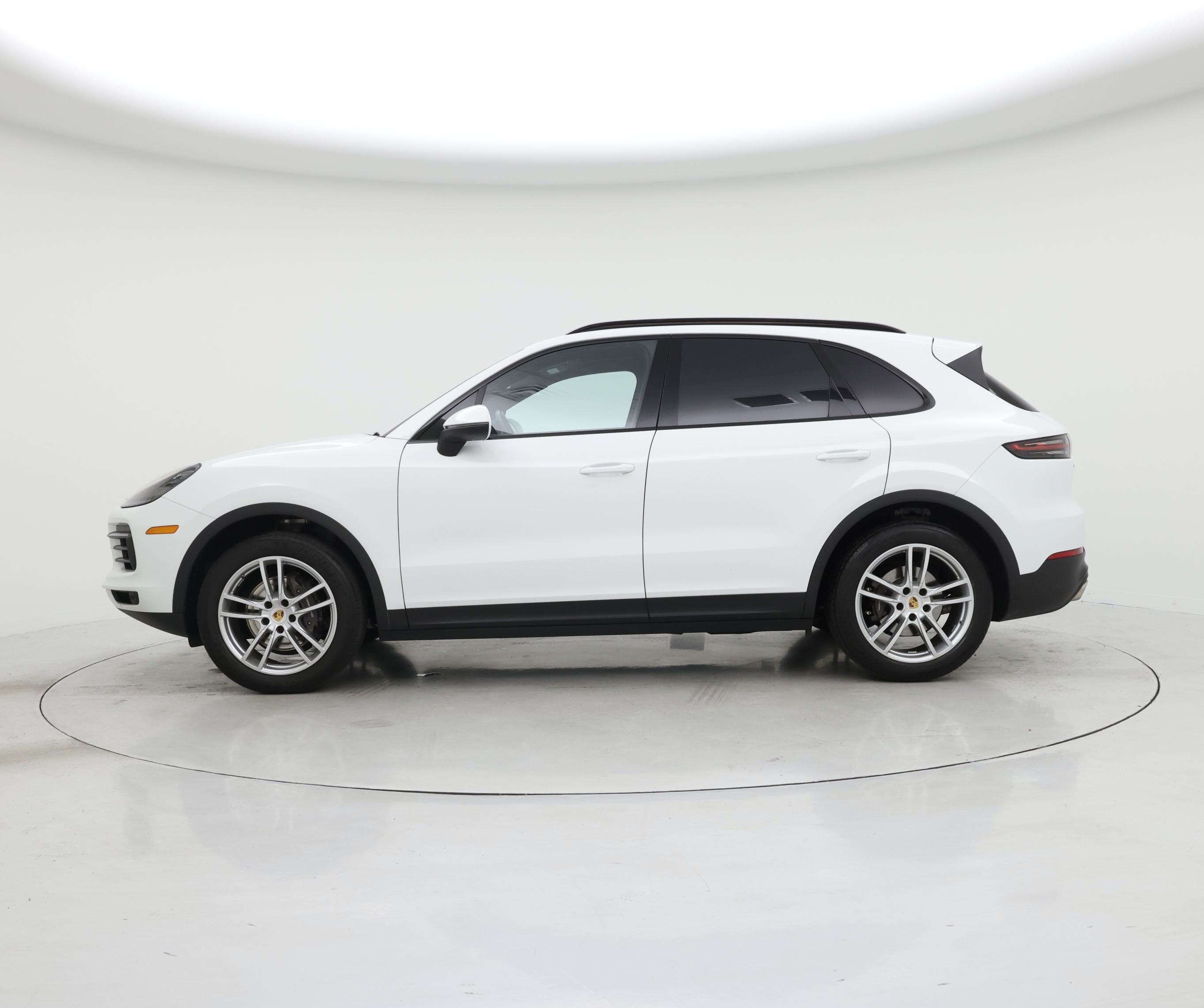 Thumbnail: 2019 Porsche Cayenne - 3