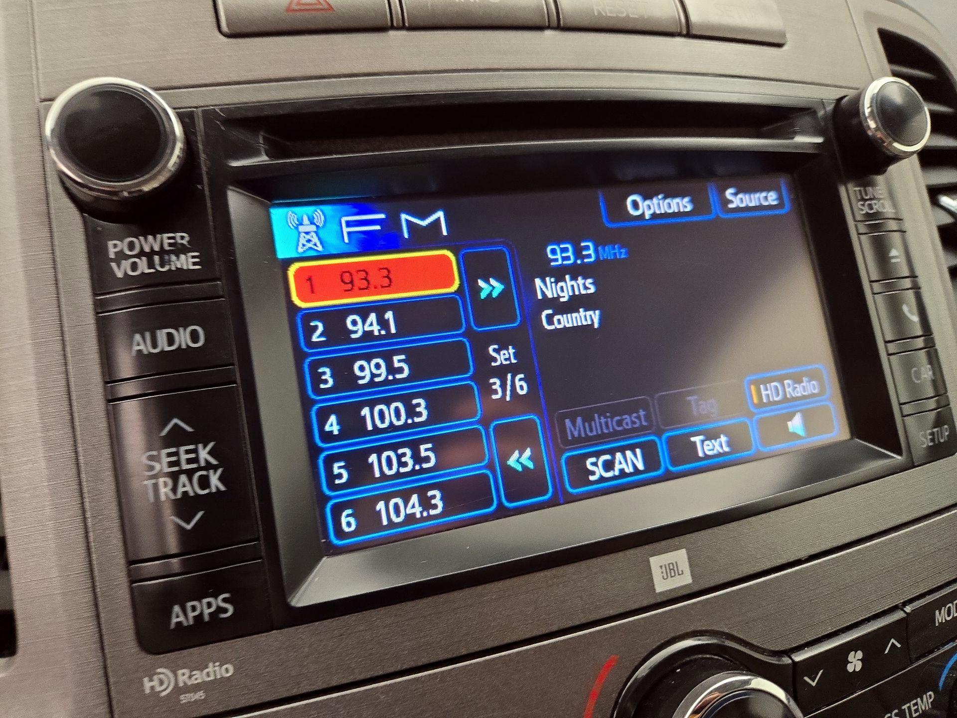 Thumbnail: 2014 Toyota Venza - 15