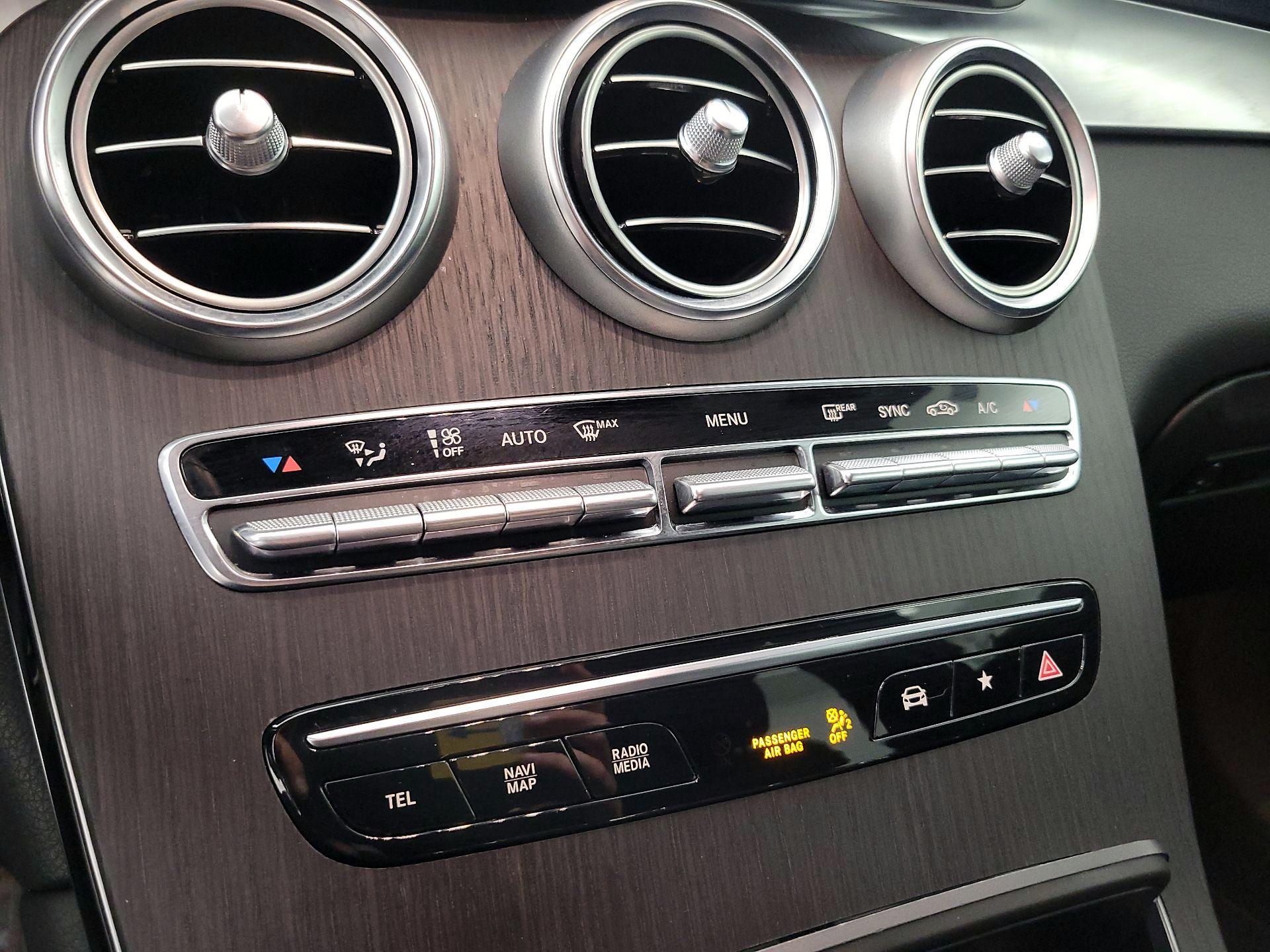 Thumbnail: 2021 Mercedes-Benz GLC - 16