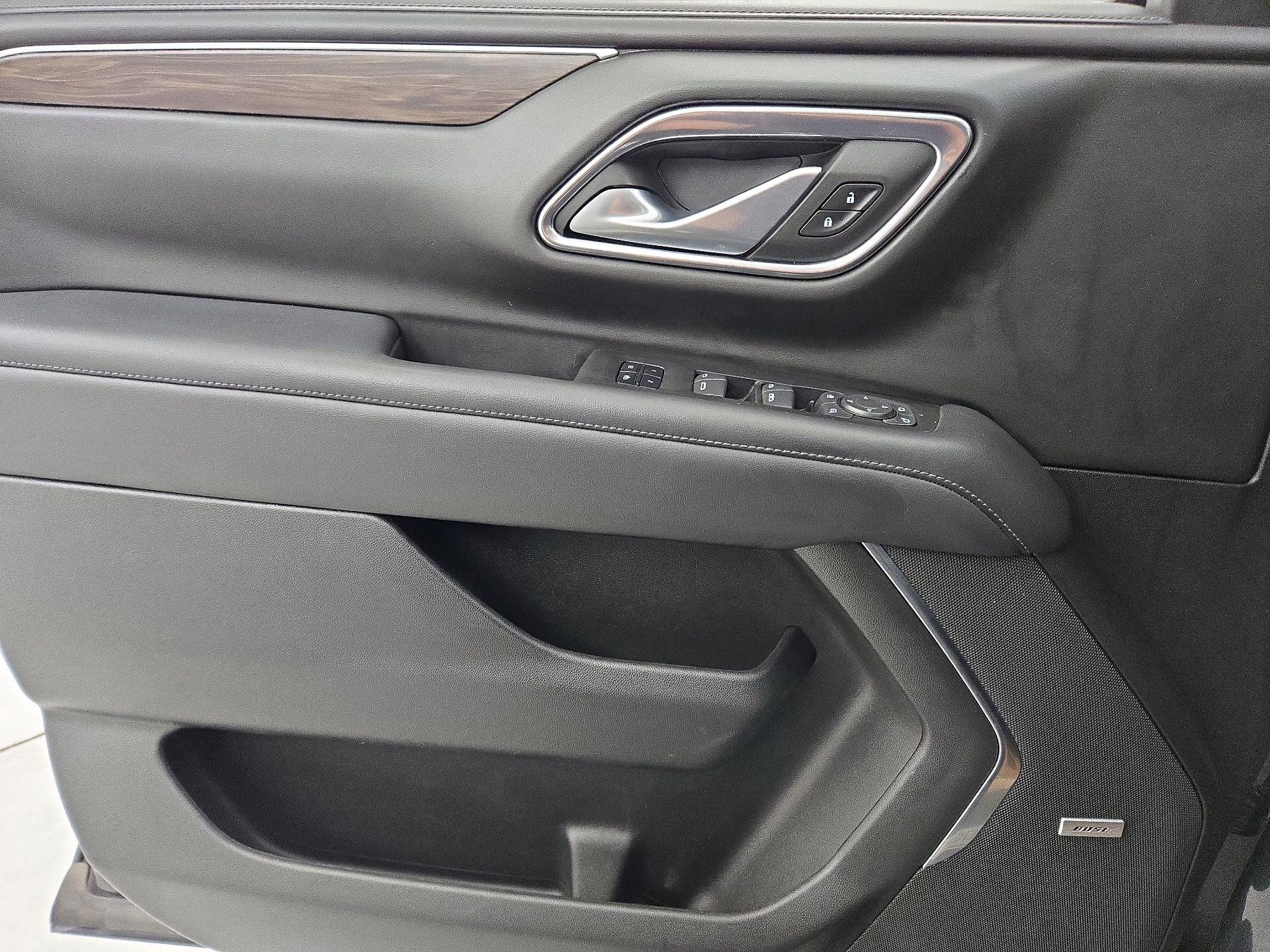 Thumbnail: 2022 Chevrolet Suburban - 12