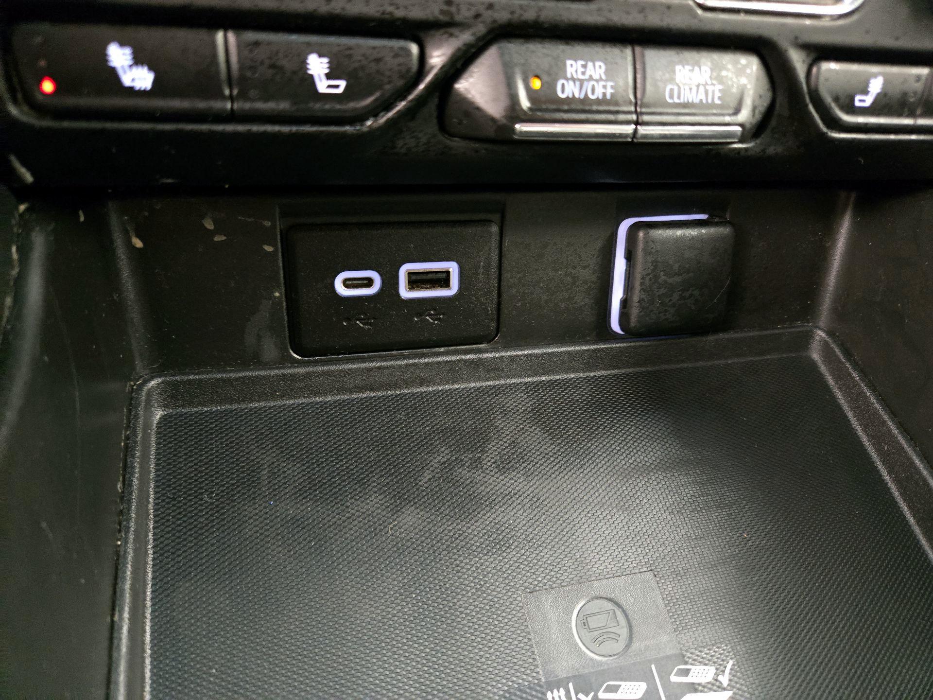 Thumbnail: 2022 Chevrolet Suburban - 18