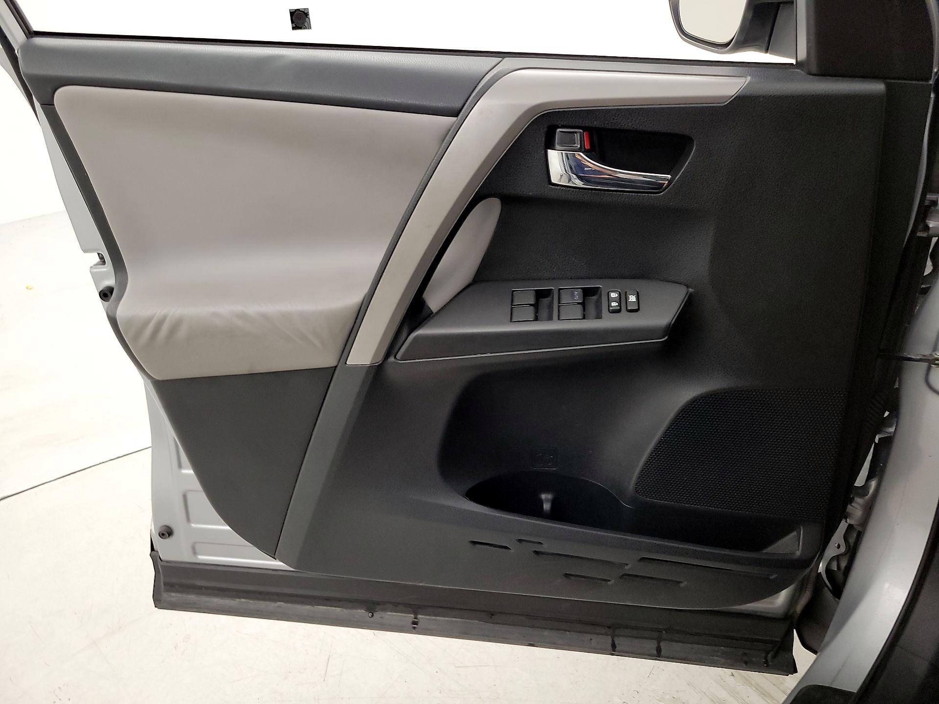 Thumbnail: 2017 Toyota RAV4 - 12
