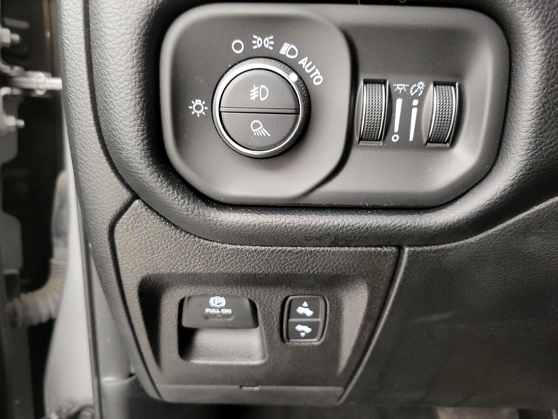 Thumbnail: 2021 RAM 1500 - 13