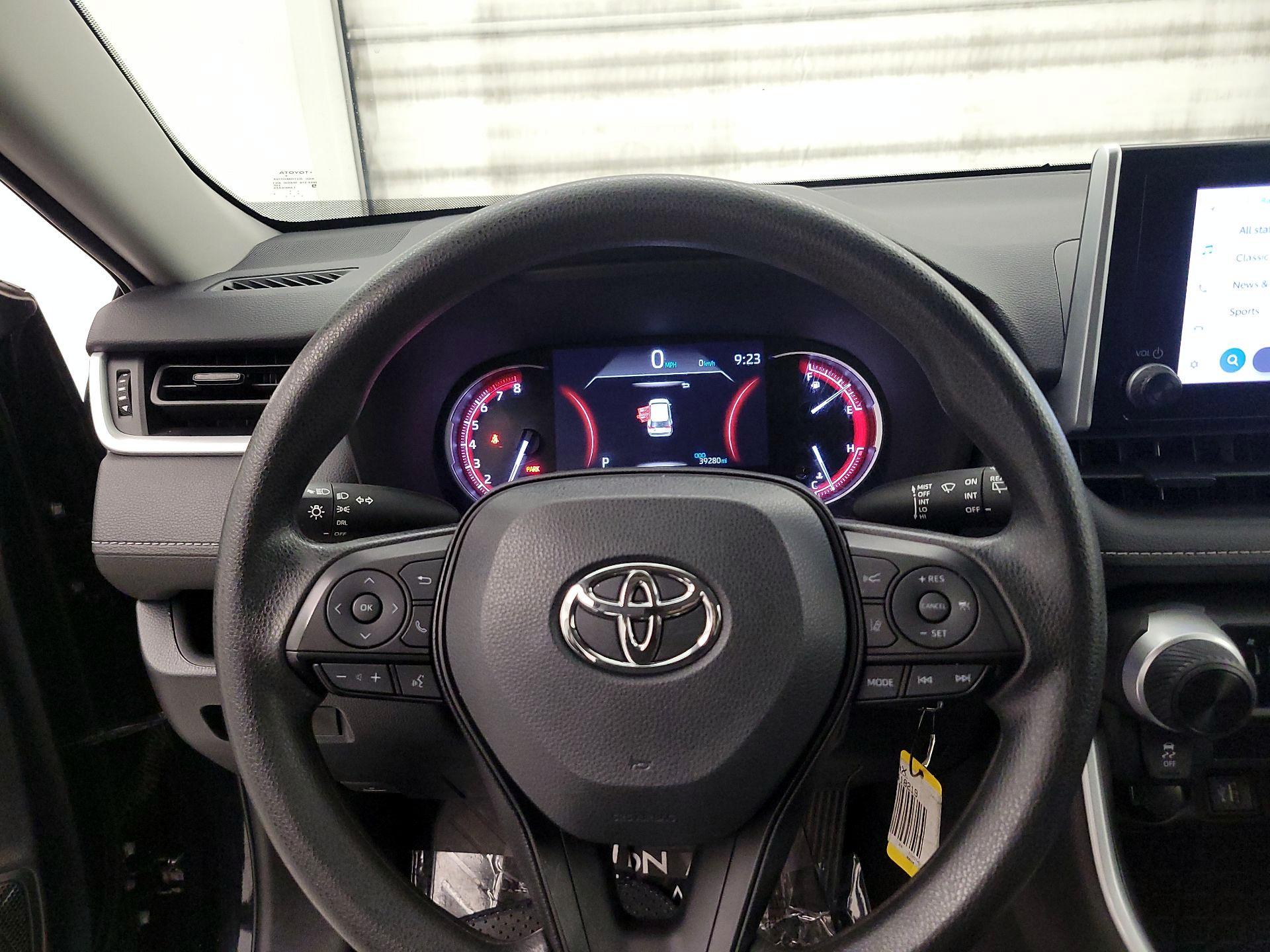 Thumbnail: 2024 Toyota RAV4 - 10