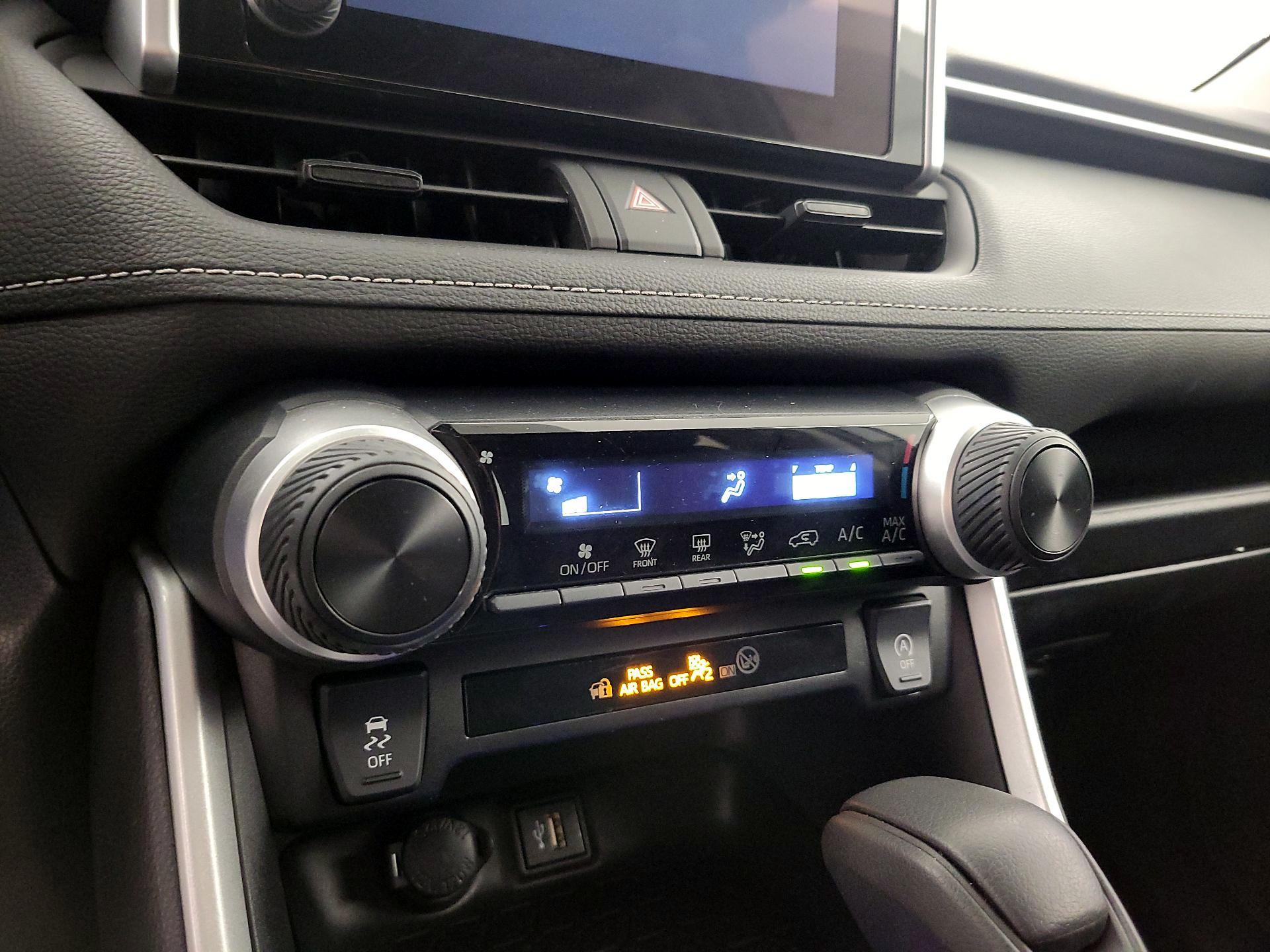 Thumbnail: 2024 Toyota RAV4 - 16