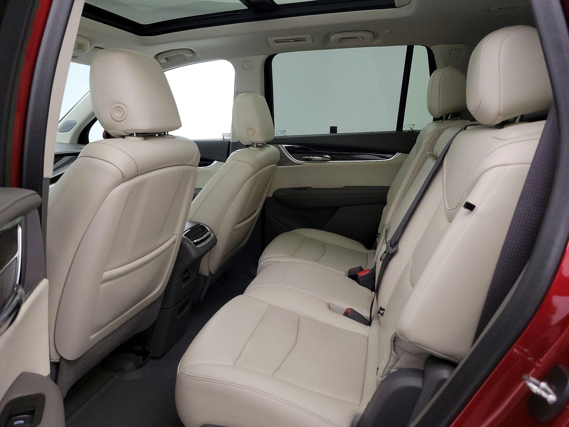 Thumbnail: 2022 Cadillac XT6 - 20