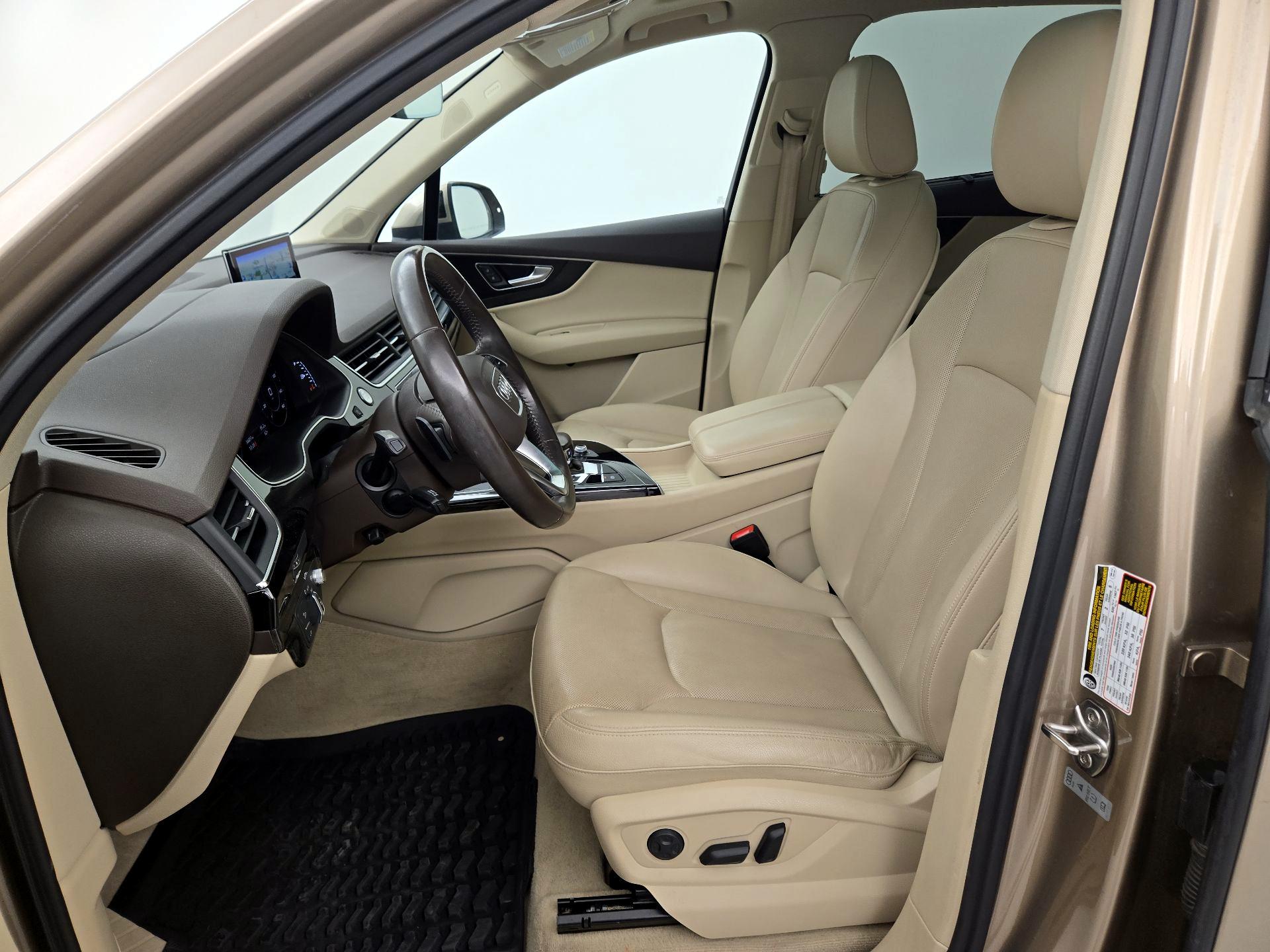 Thumbnail: 2019 Audi Q7 - 11
