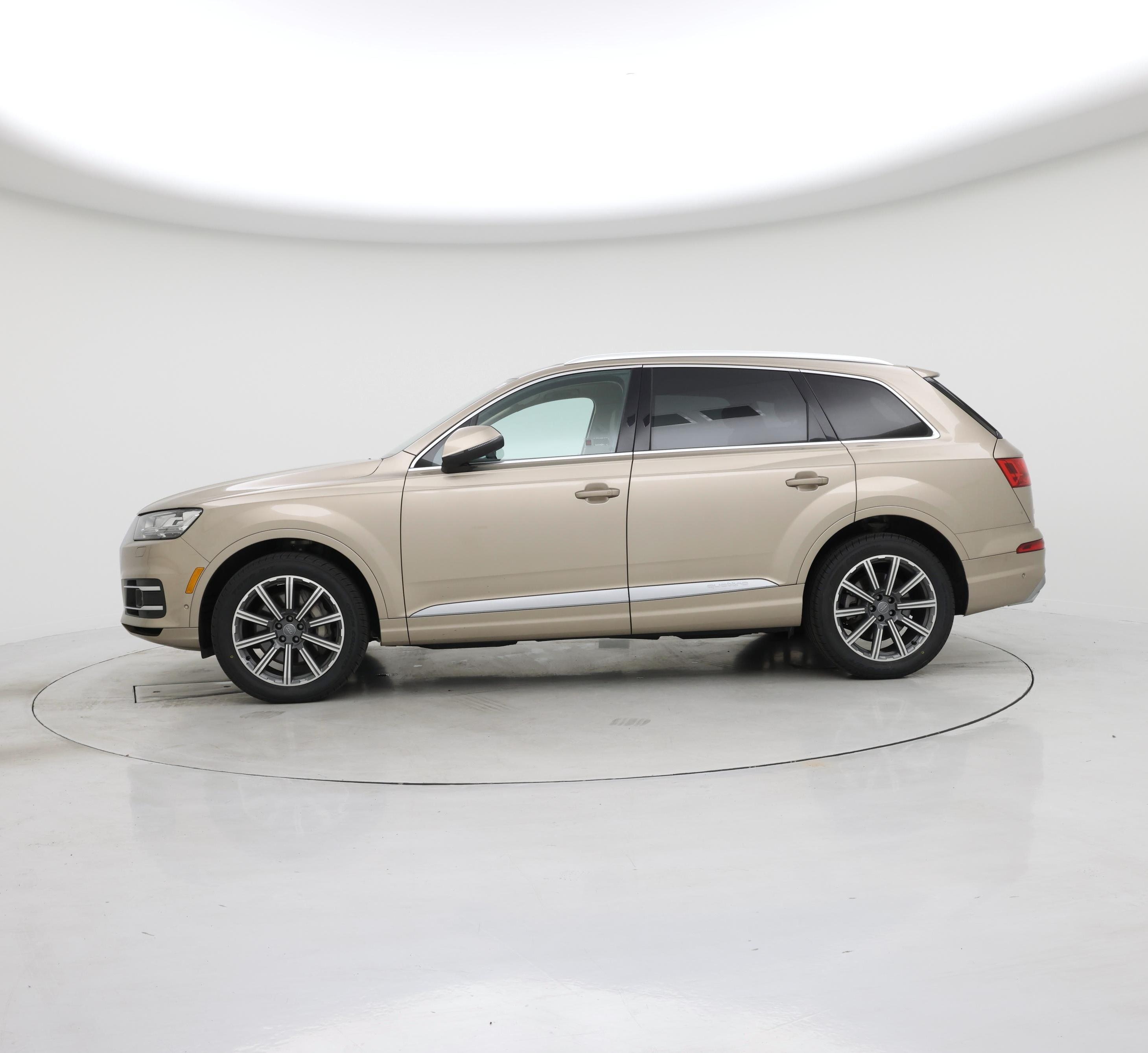 Thumbnail: 2019 Audi Q7 - 3