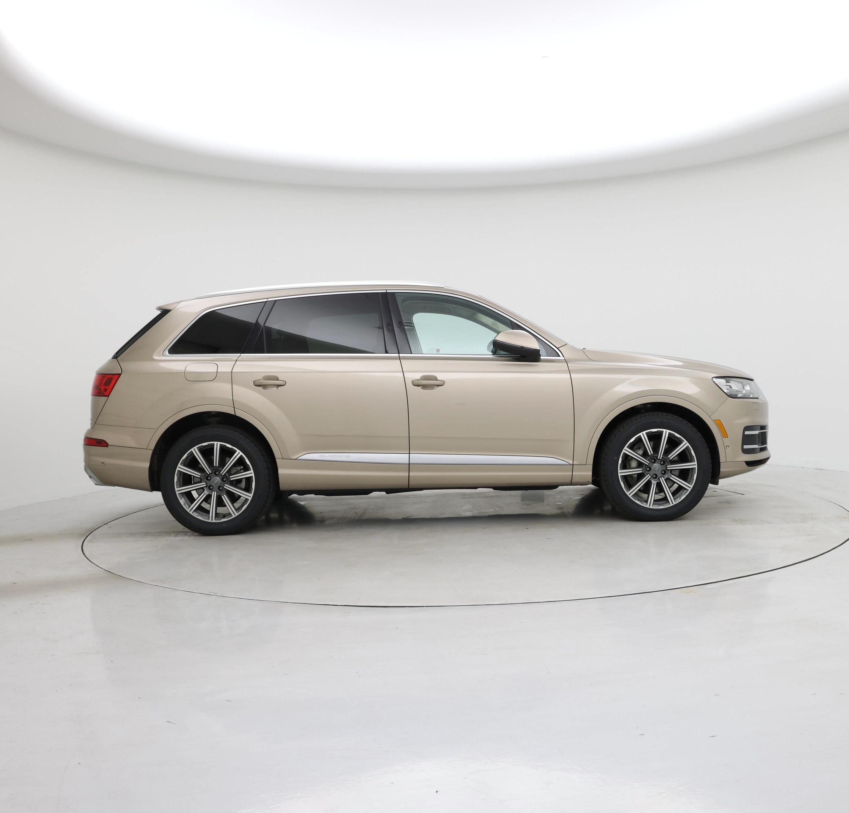 Thumbnail: 2019 Audi Q7 - 7