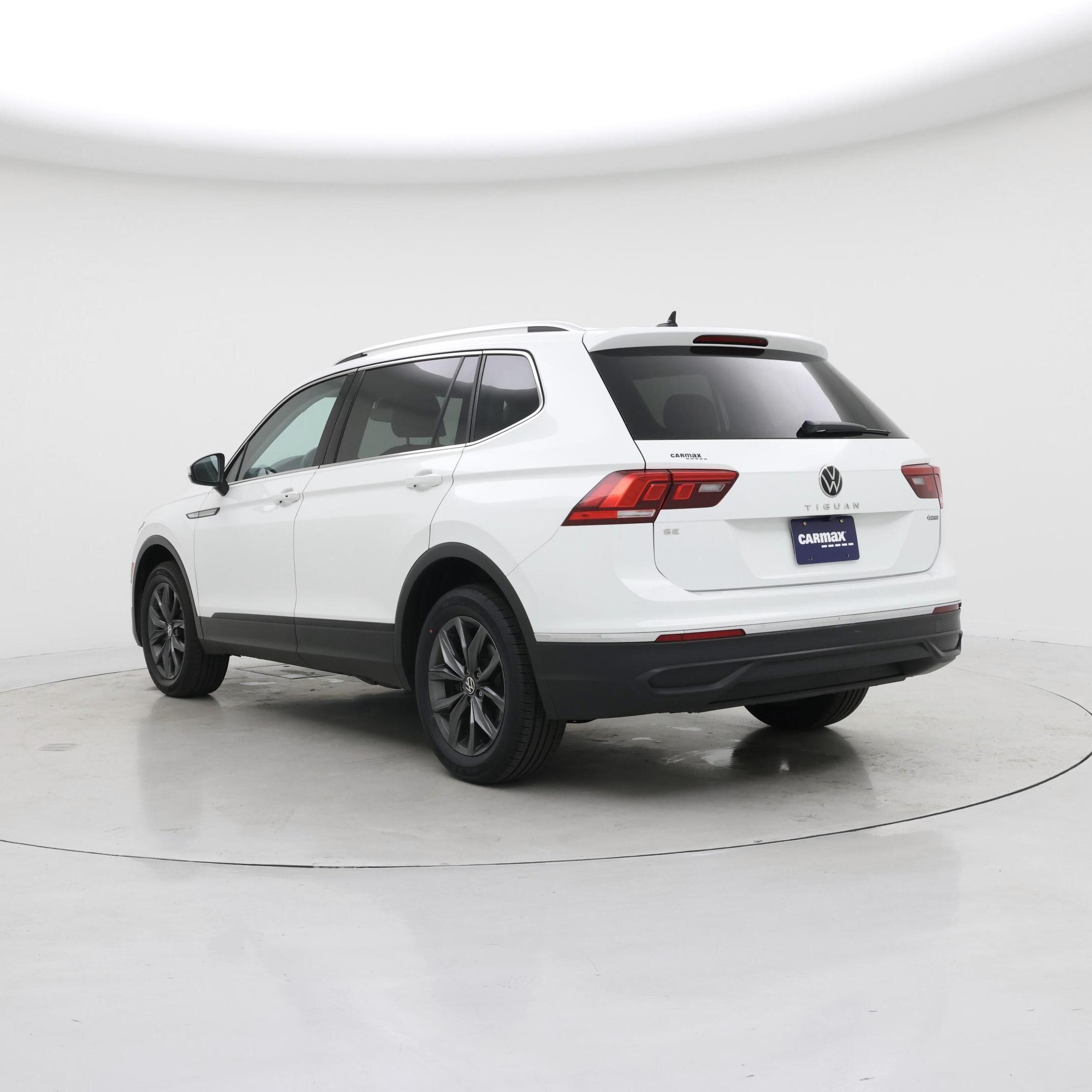 Thumbnail: 2022 Volkswagen Tiguan - 2