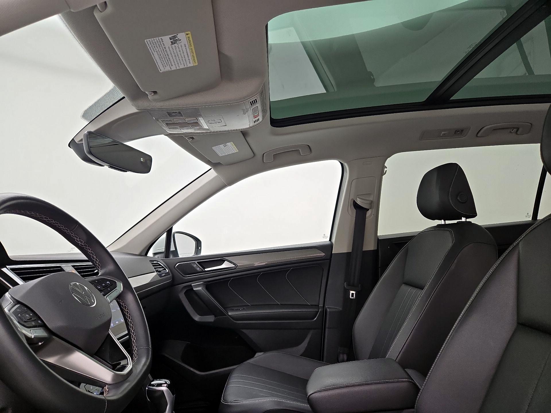 Thumbnail: 2022 Volkswagen Tiguan - 19