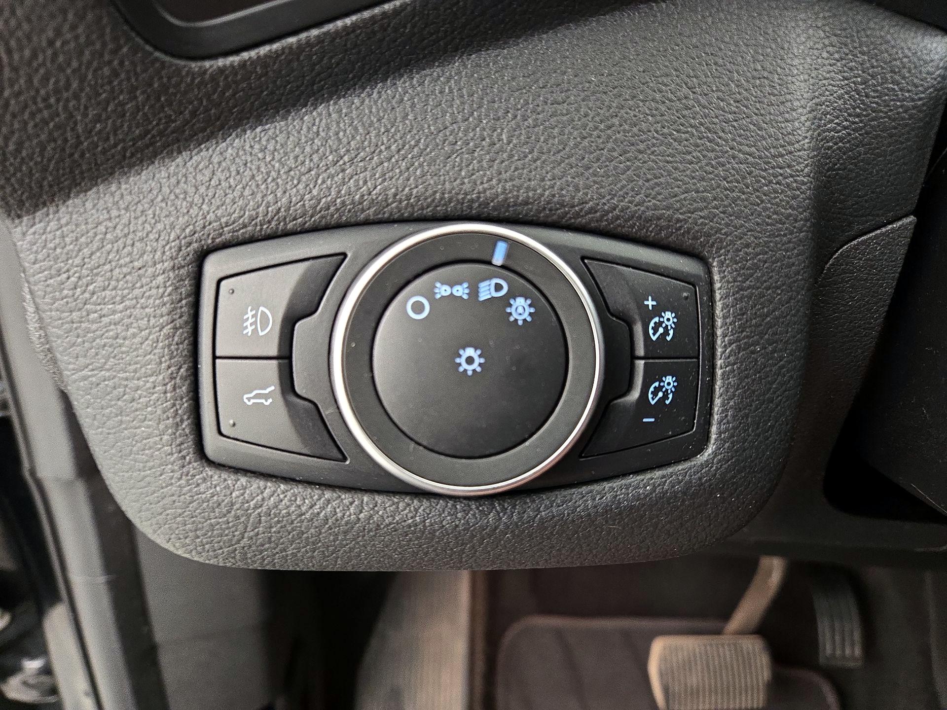 Thumbnail: 2018 Ford Escape - 13