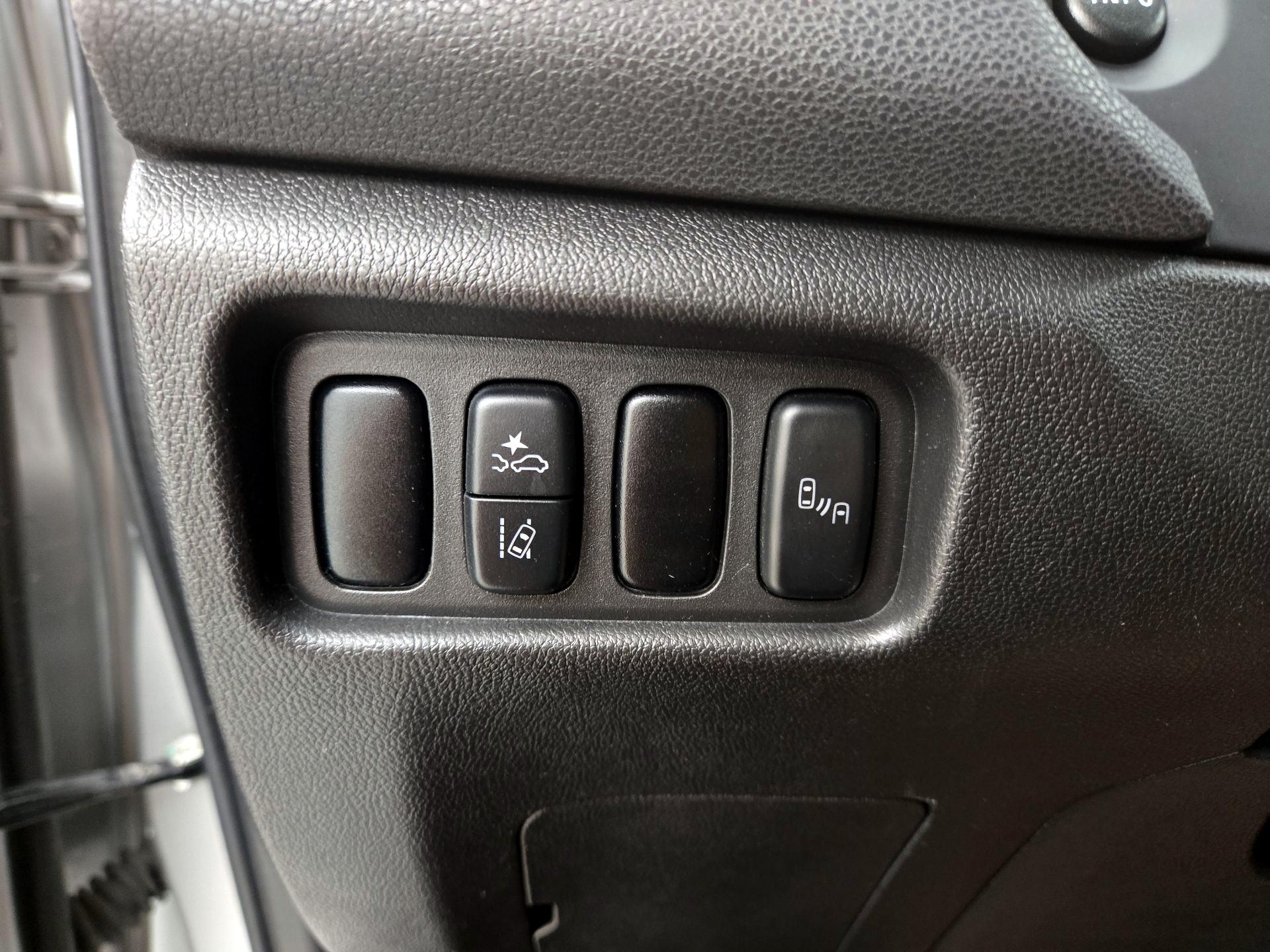 Thumbnail: 2021 Mitsubishi Outlander Sport - 13
