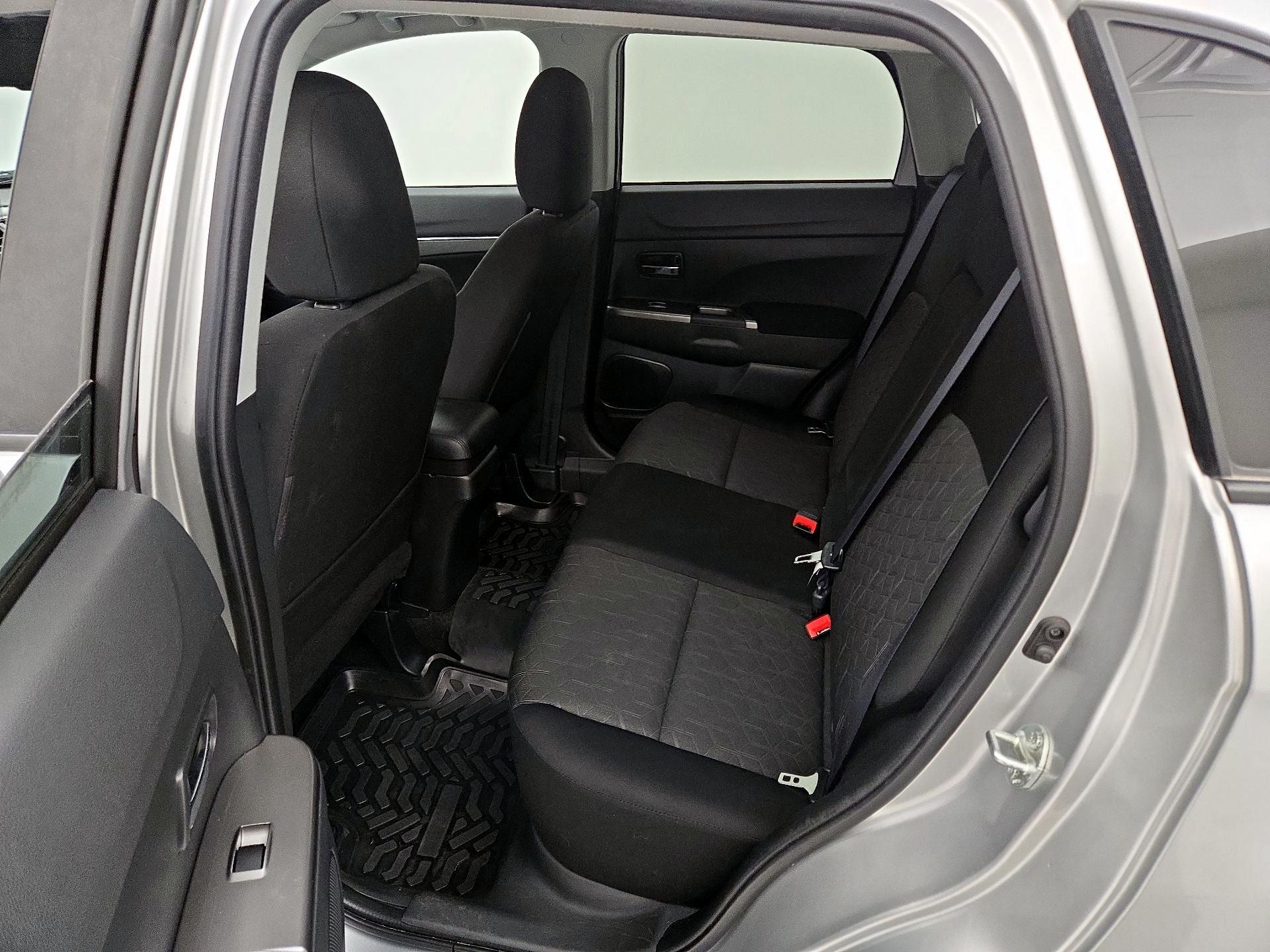 Thumbnail: 2021 Mitsubishi Outlander Sport - 19