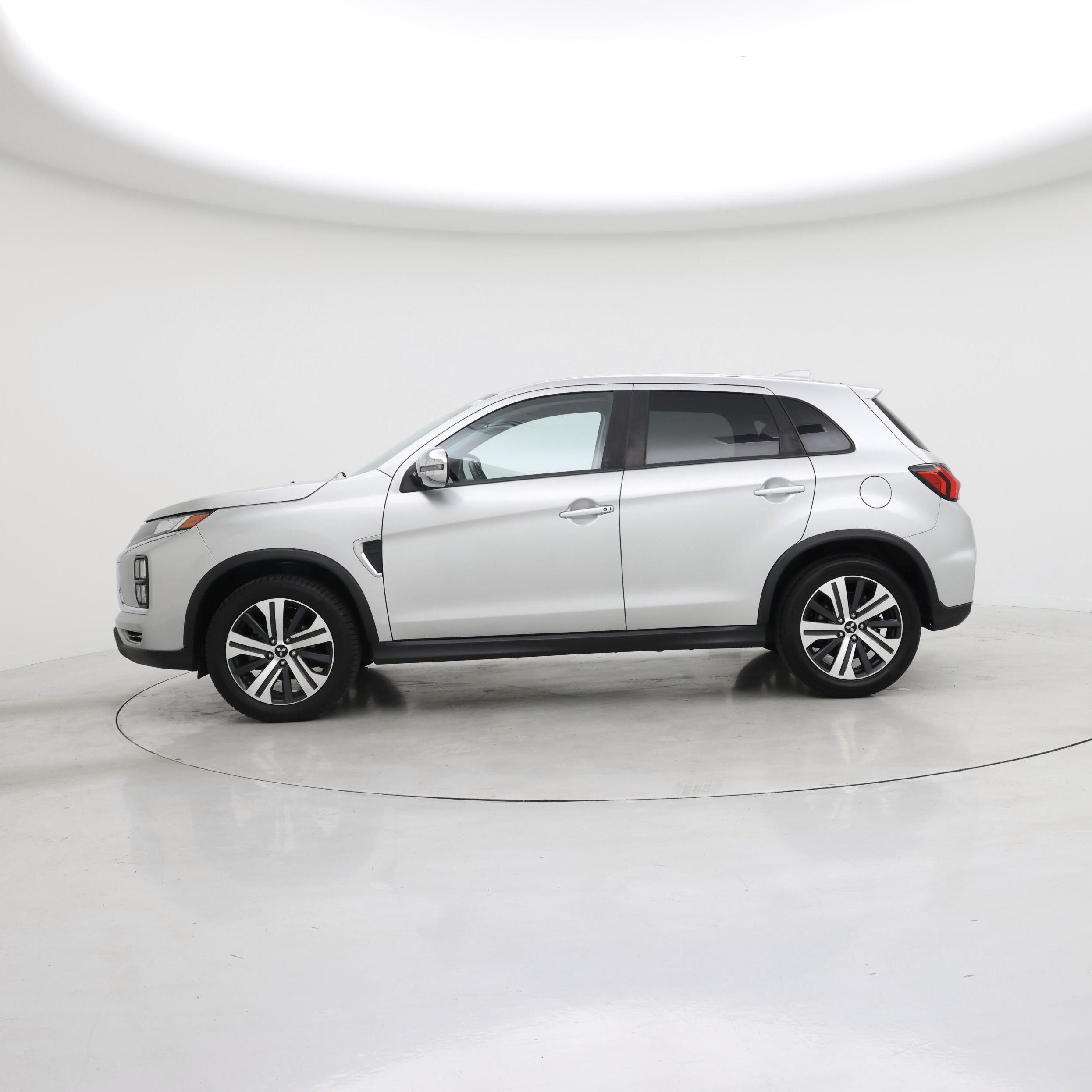 Thumbnail: 2021 Mitsubishi Outlander Sport - 3