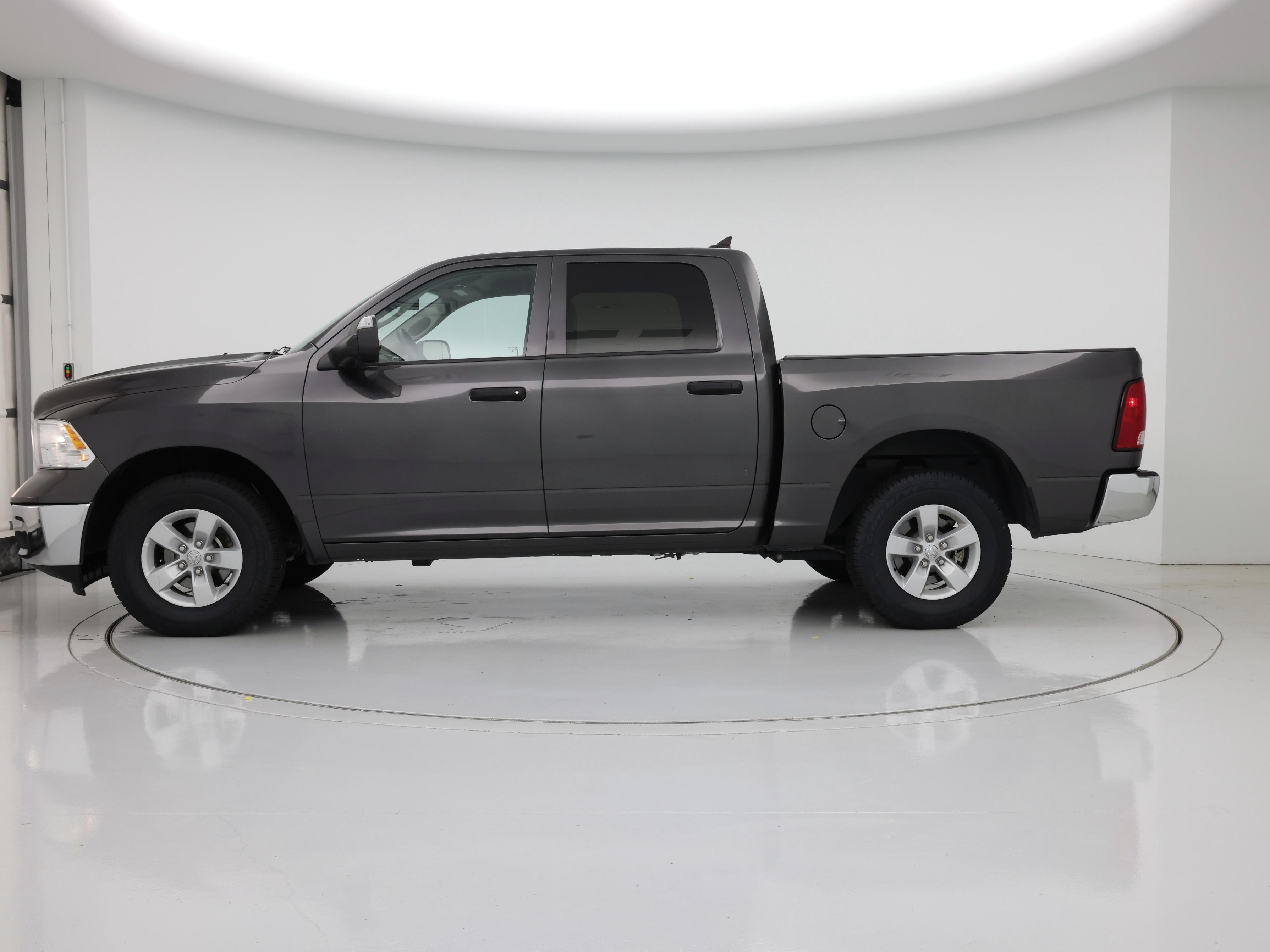 Thumbnail: 2023 RAM 1500 Classic - 3