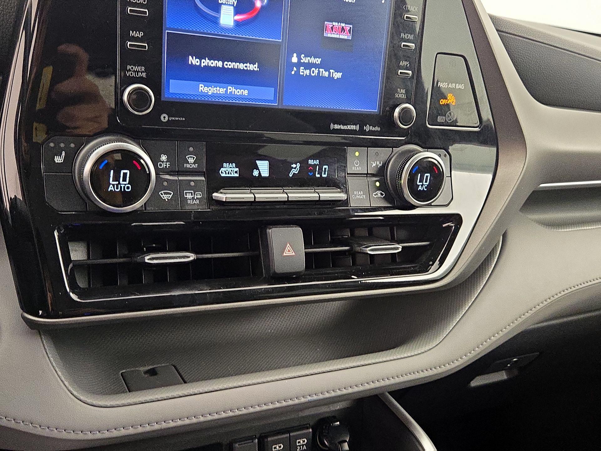 Thumbnail: 2021 Toyota Highlander - 16