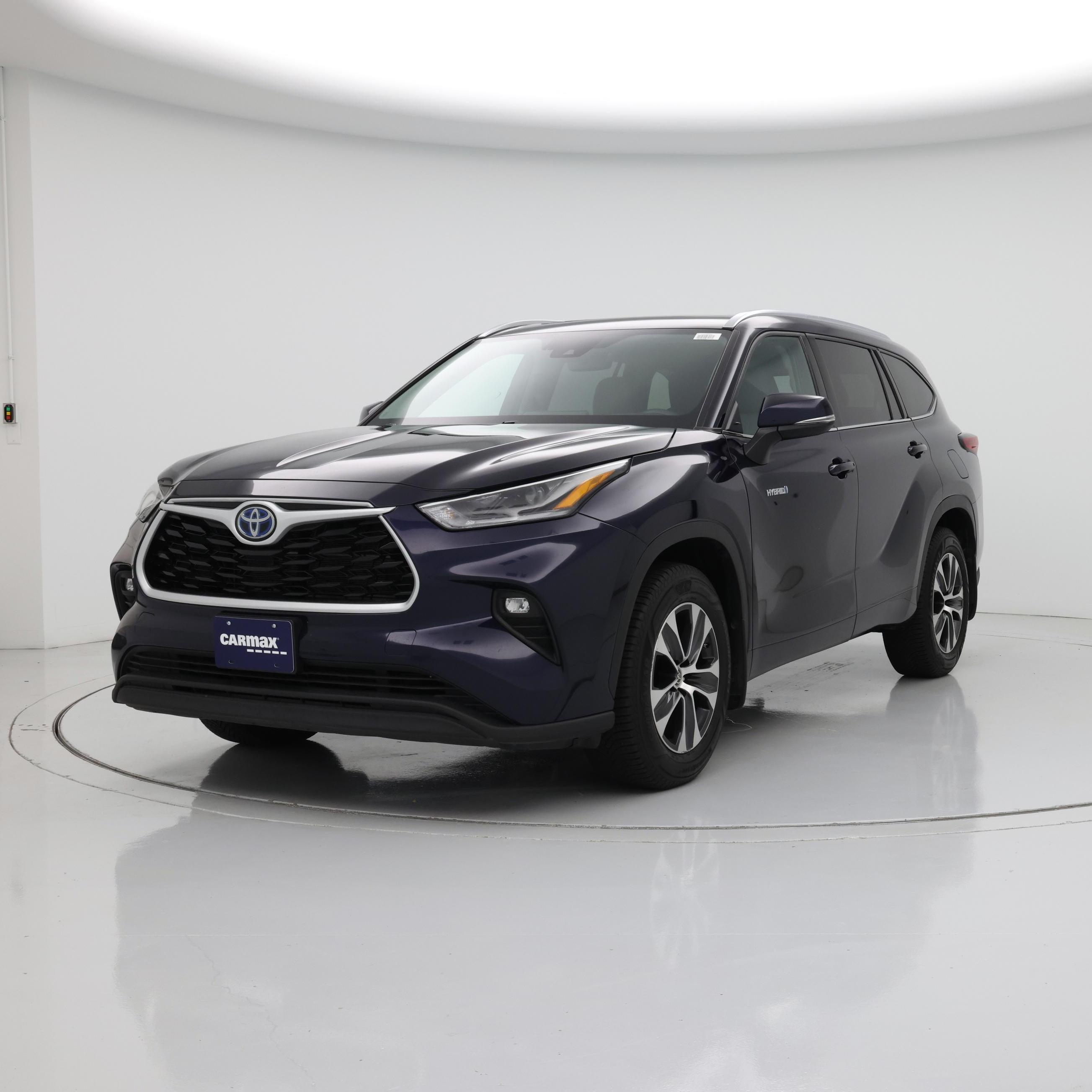 Thumbnail: 2021 Toyota Highlander - 4