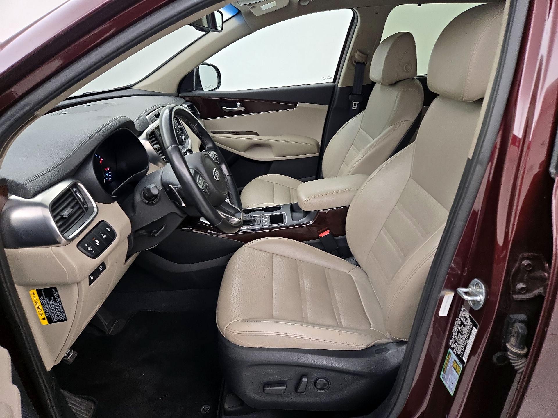 Thumbnail: 2017 Kia Sorento - 11
