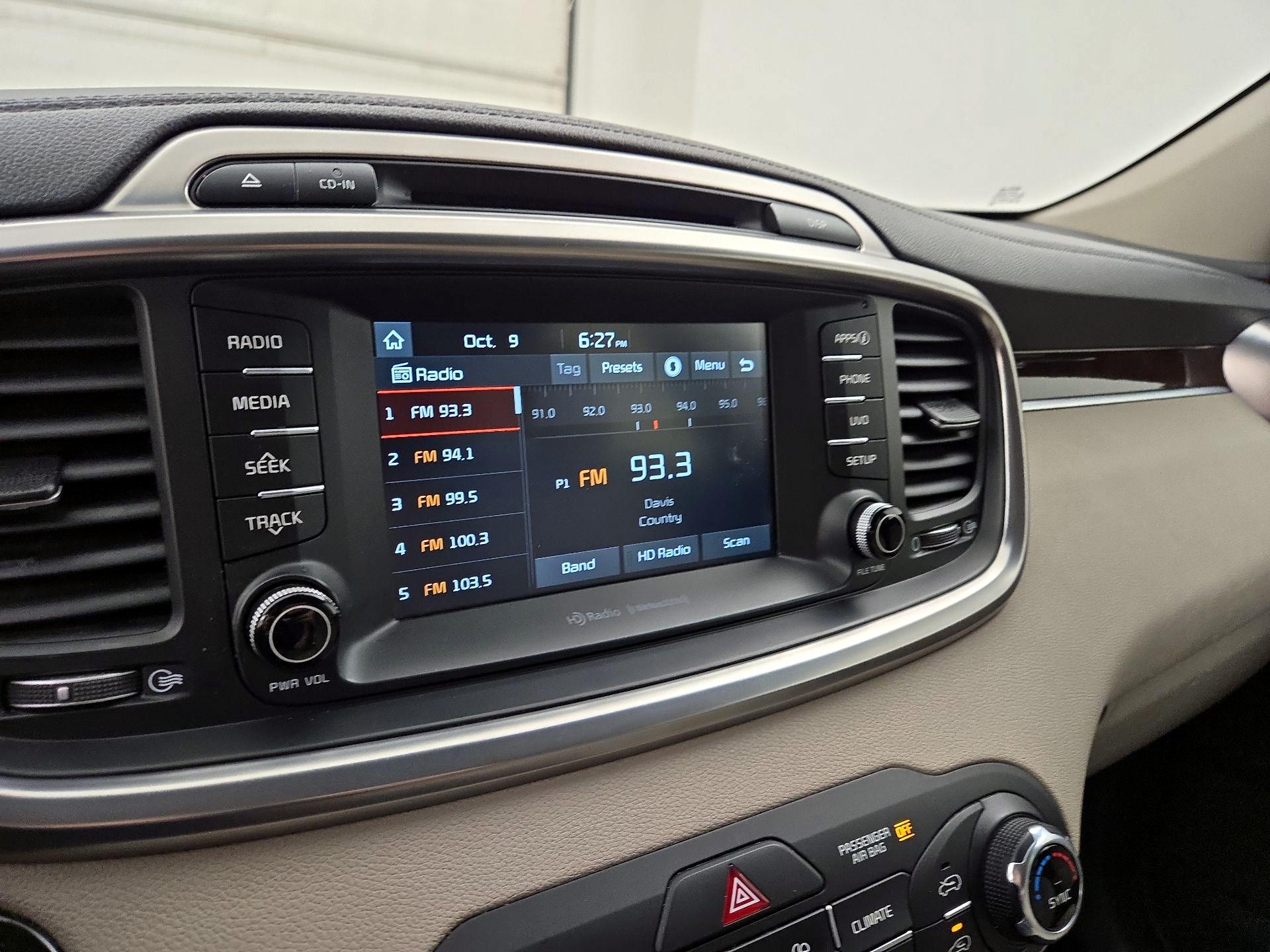 Thumbnail: 2017 Kia Sorento - 15