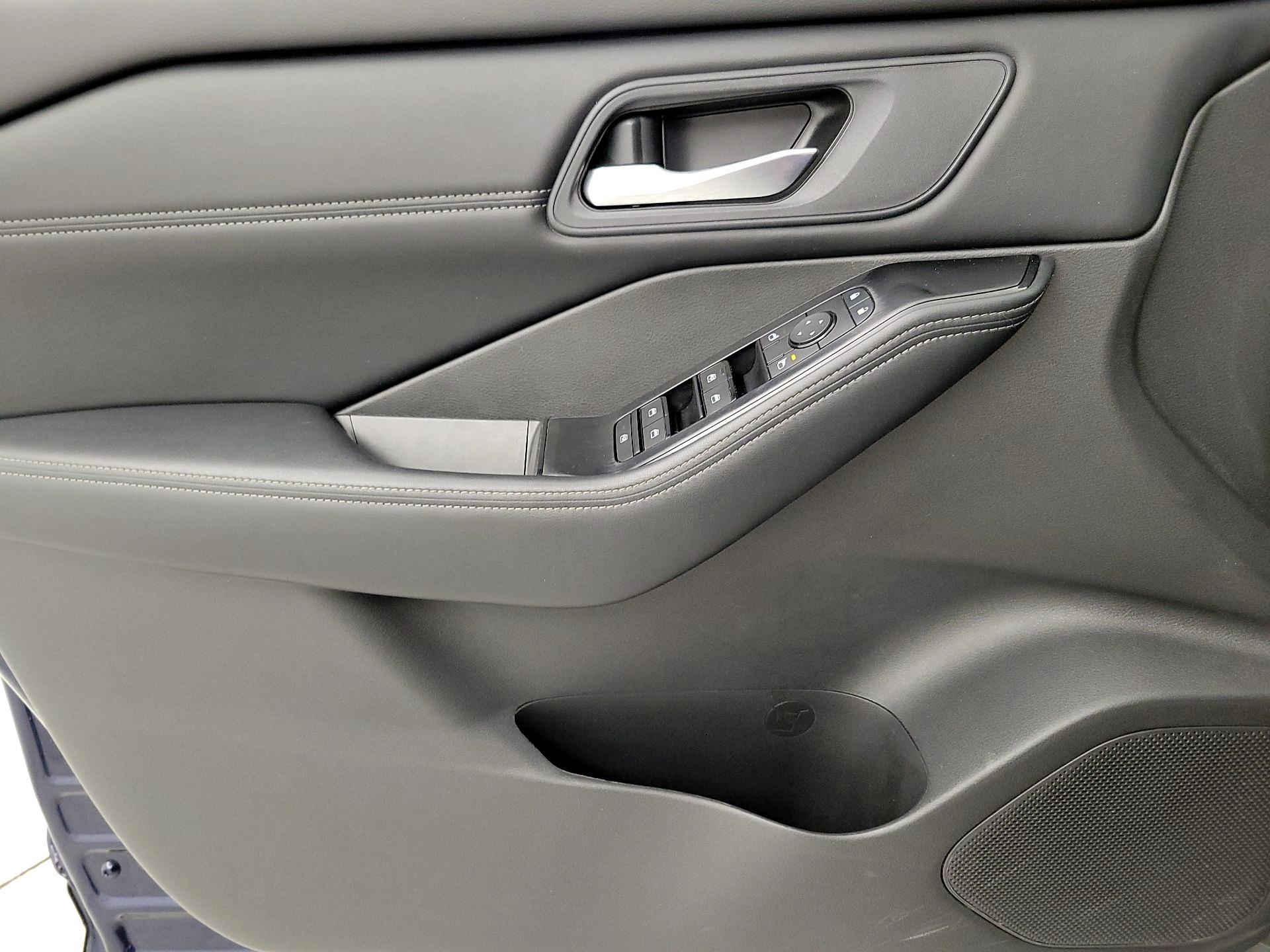 Thumbnail: 2024 Nissan Rogue - 12