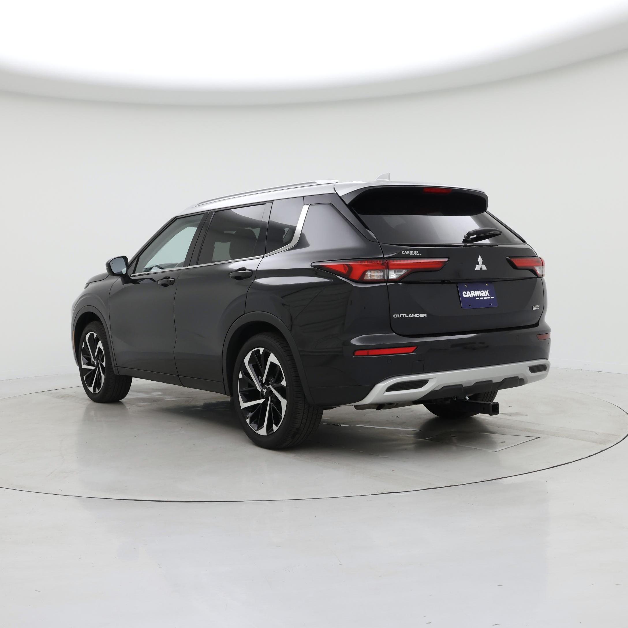 Thumbnail: 2024 Mitsubishi Outlander - 2