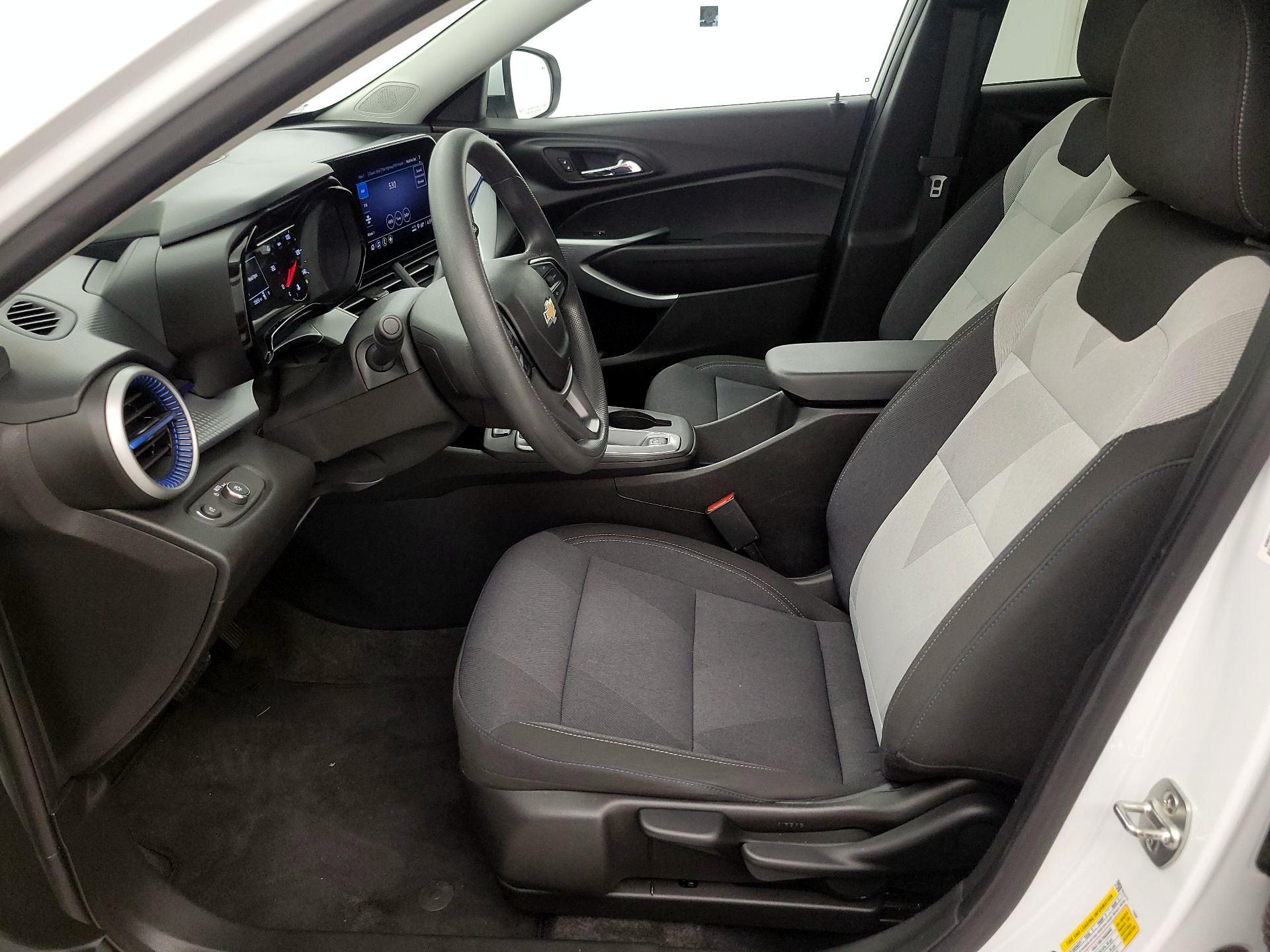 Thumbnail: 2024 Chevrolet Trax - 11