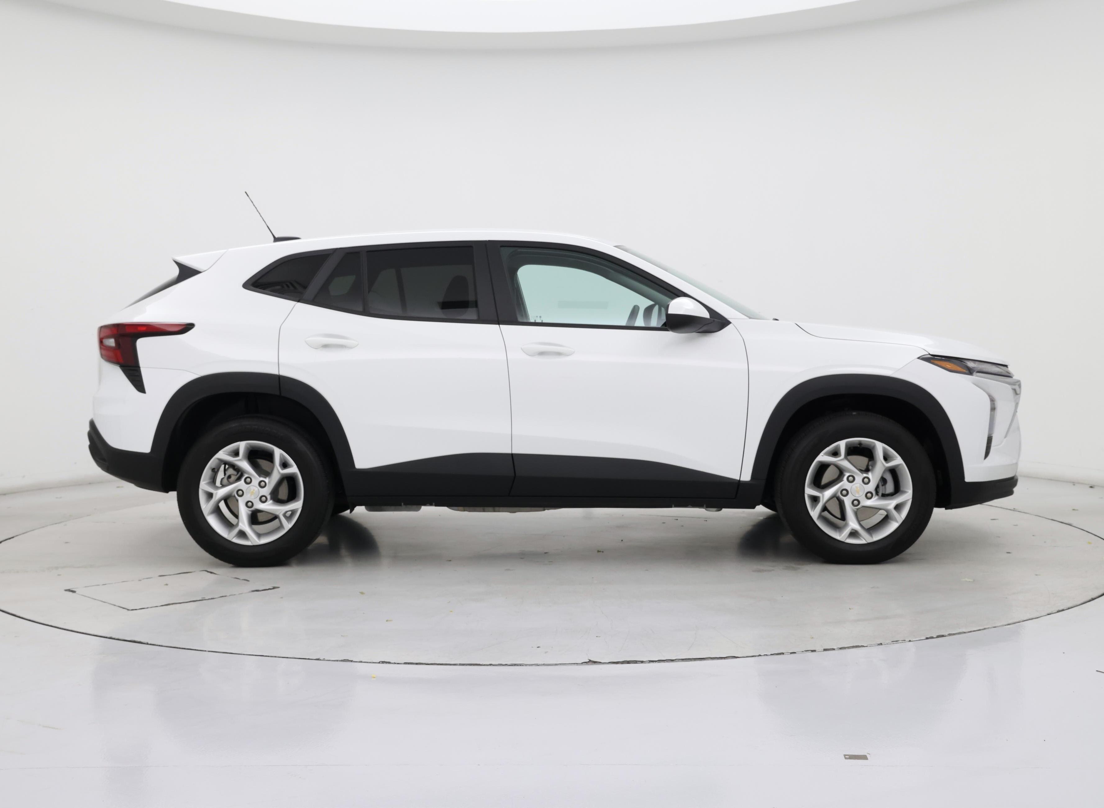 Thumbnail: 2024 Chevrolet Trax - 7