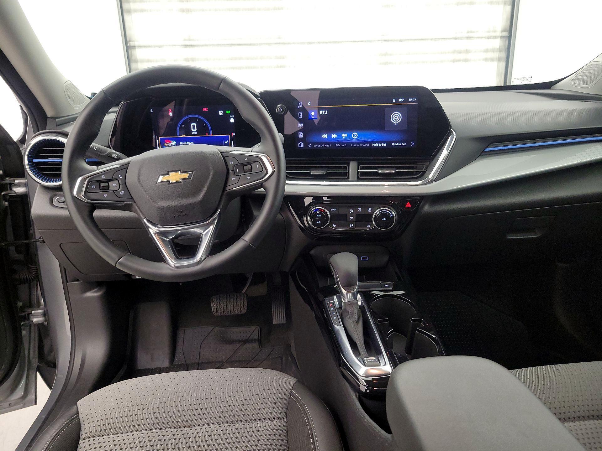 Thumbnail: 2025 Chevrolet Trax - 9