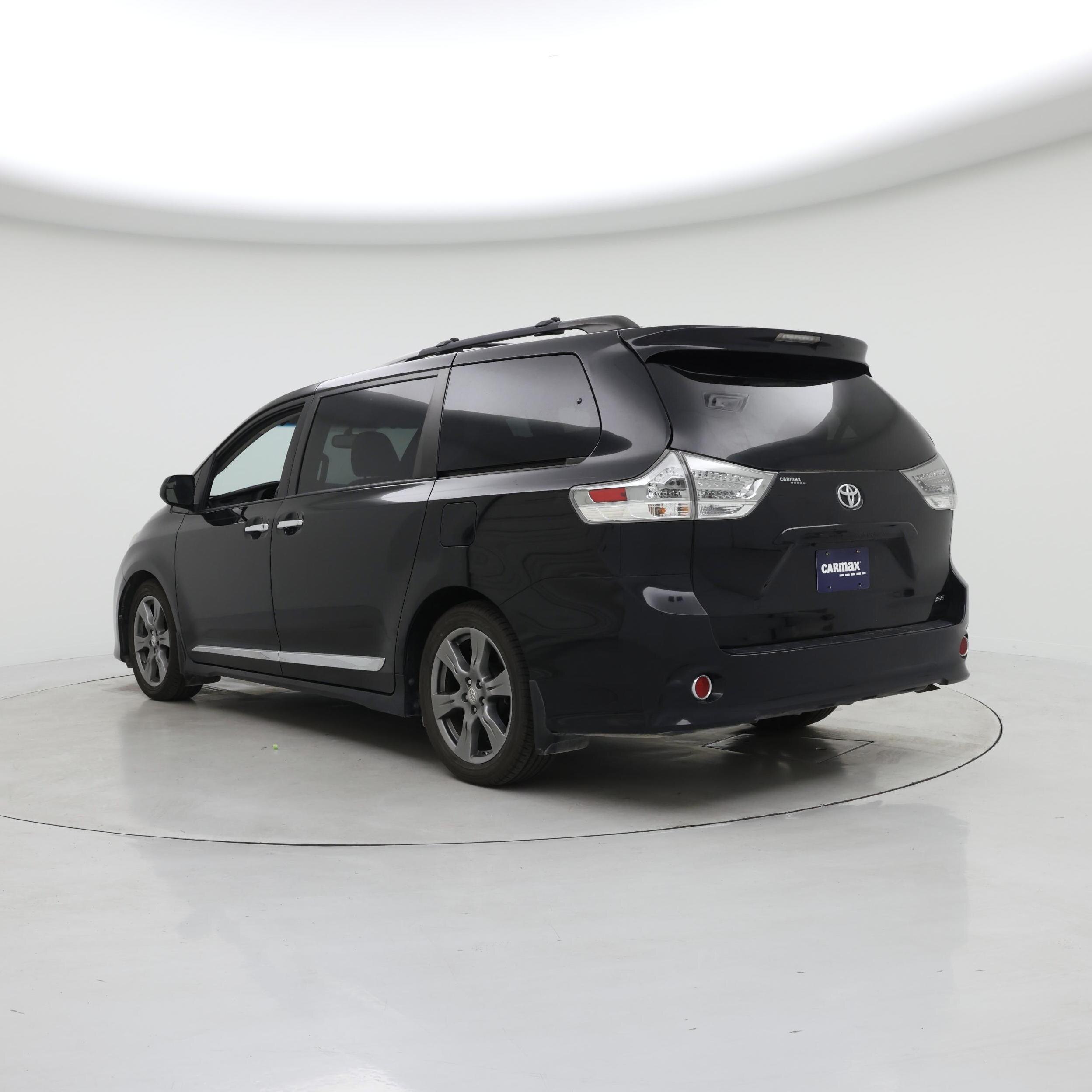 Thumbnail: 2017 Toyota Sienna - 2