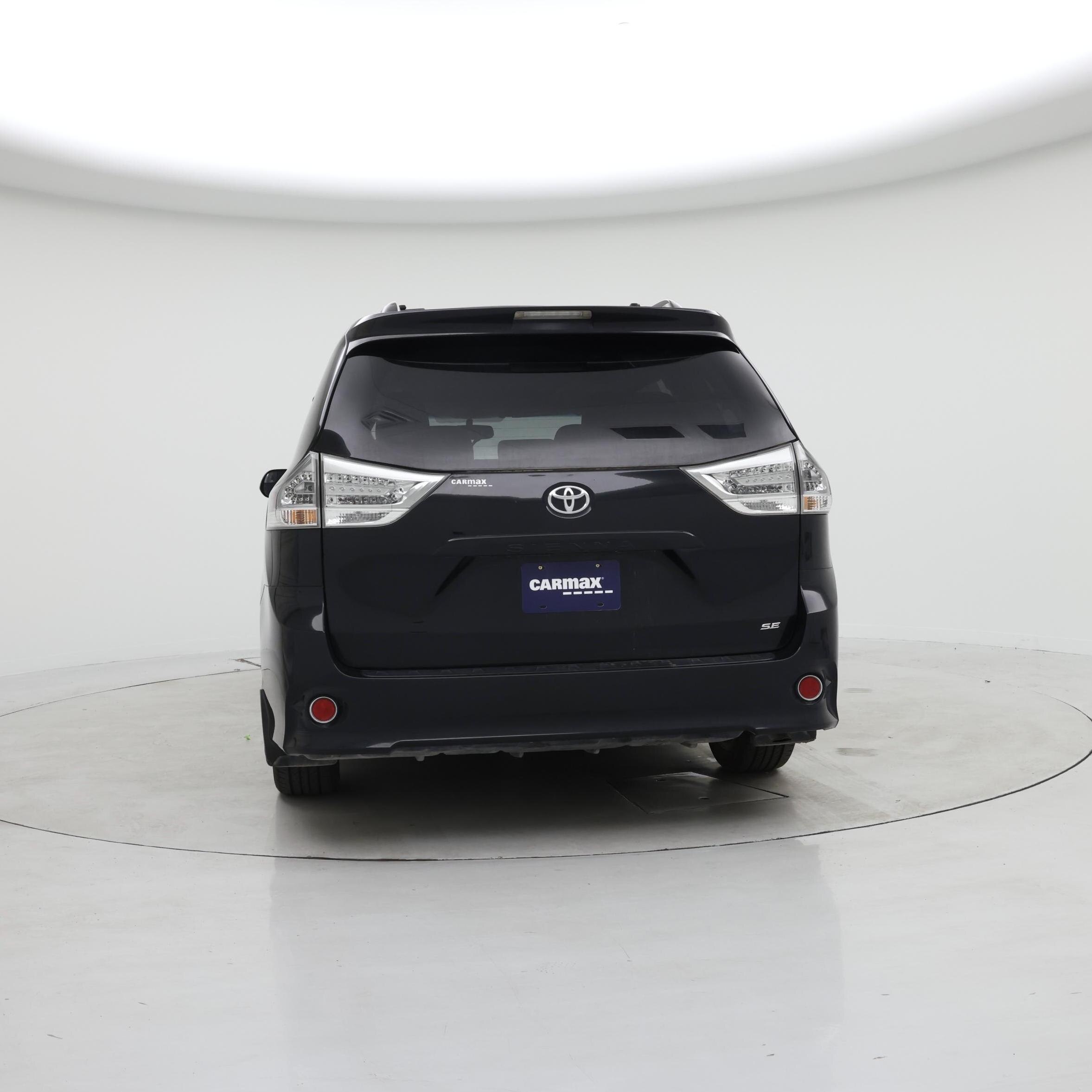 Thumbnail: 2017 Toyota Sienna - 6