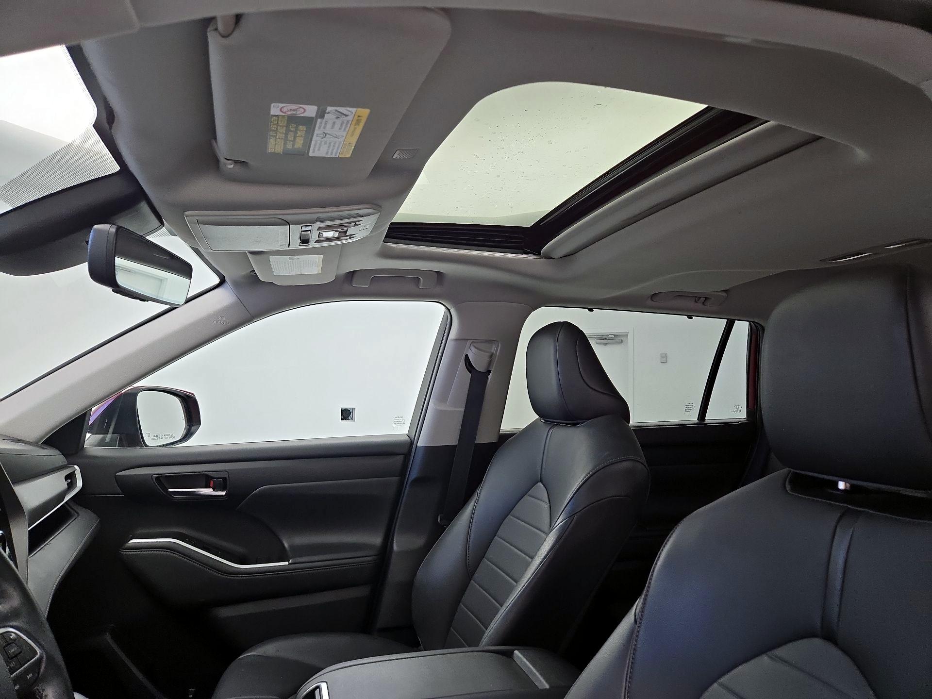 Thumbnail: 2021 Toyota Highlander - 19