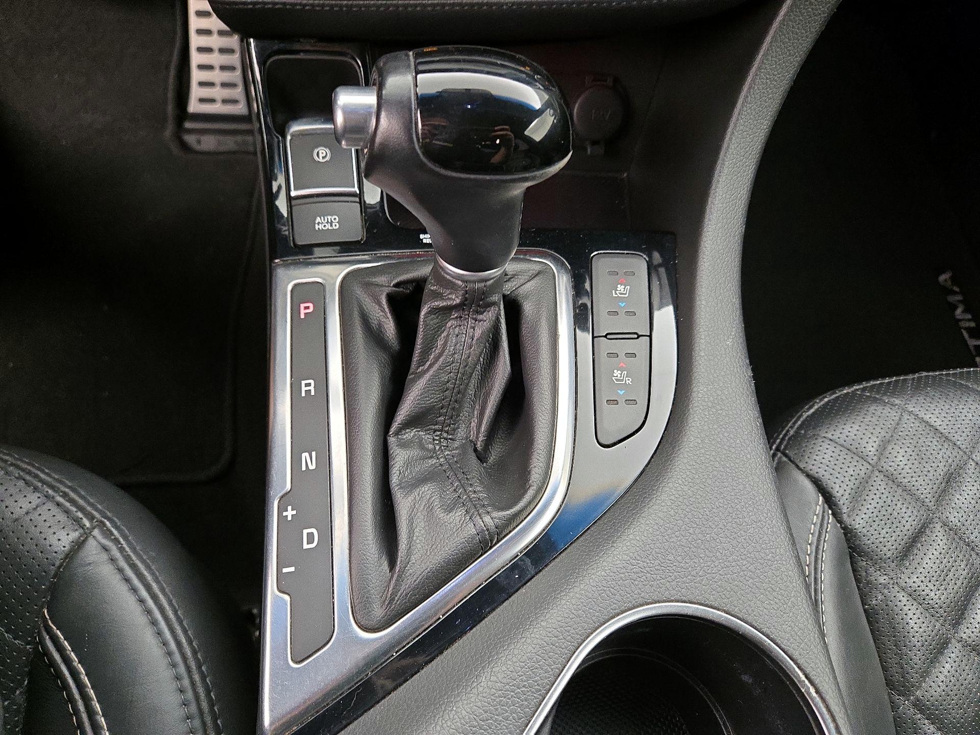 Thumbnail: 2015 Kia Optima - 18