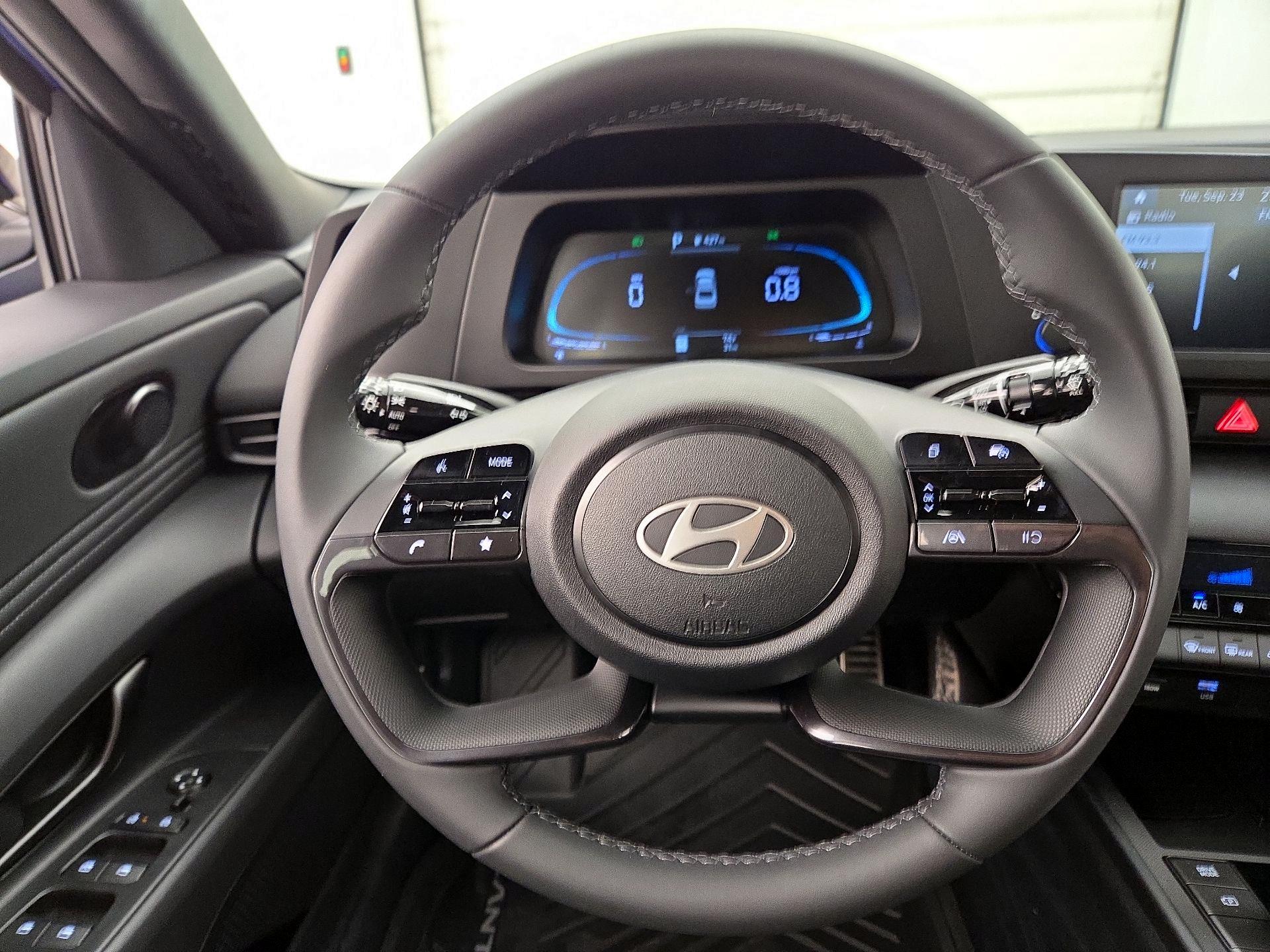 Thumbnail: 2025 Hyundai Elantra - 10