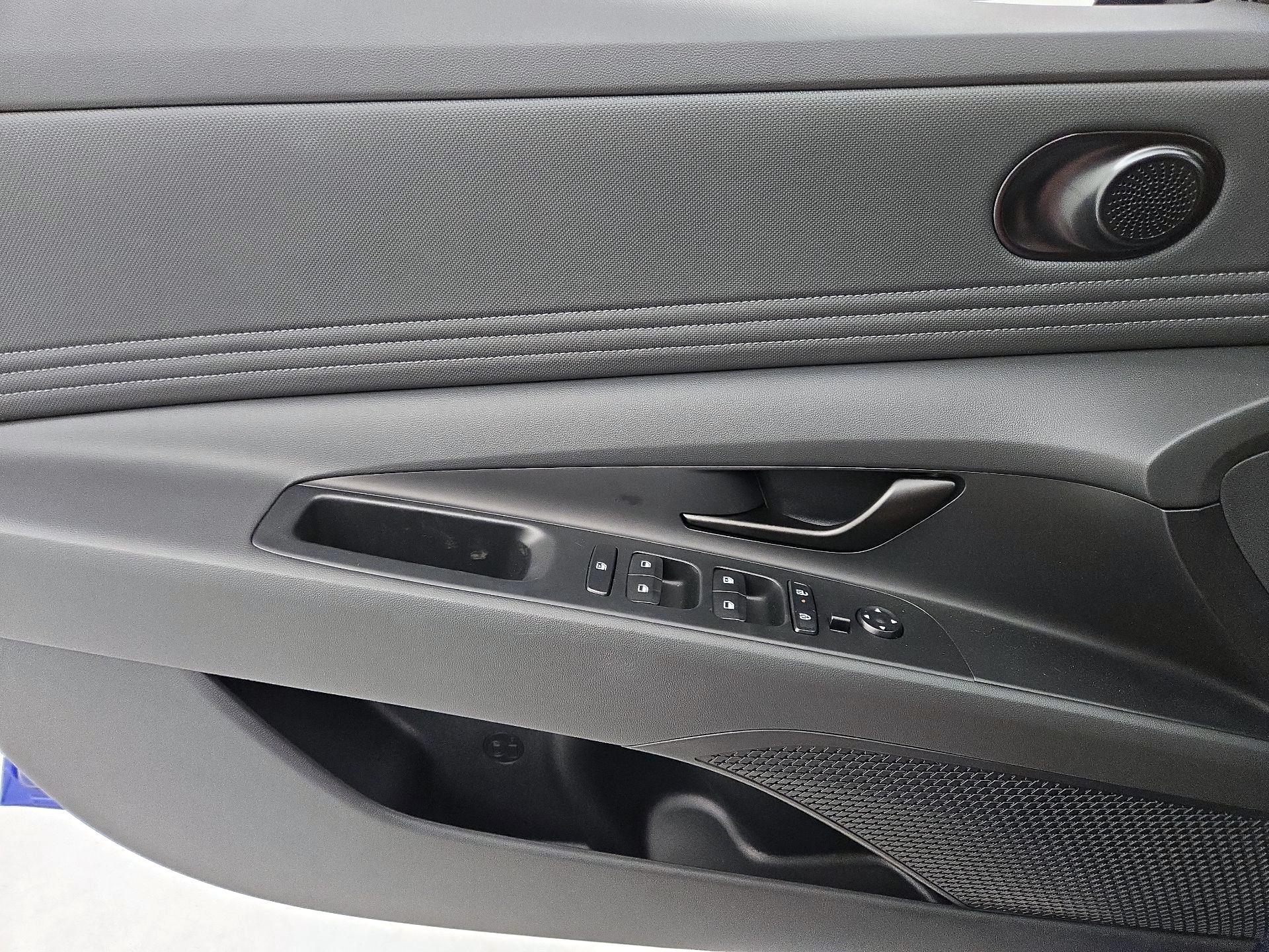 Thumbnail: 2025 Hyundai Elantra - 12