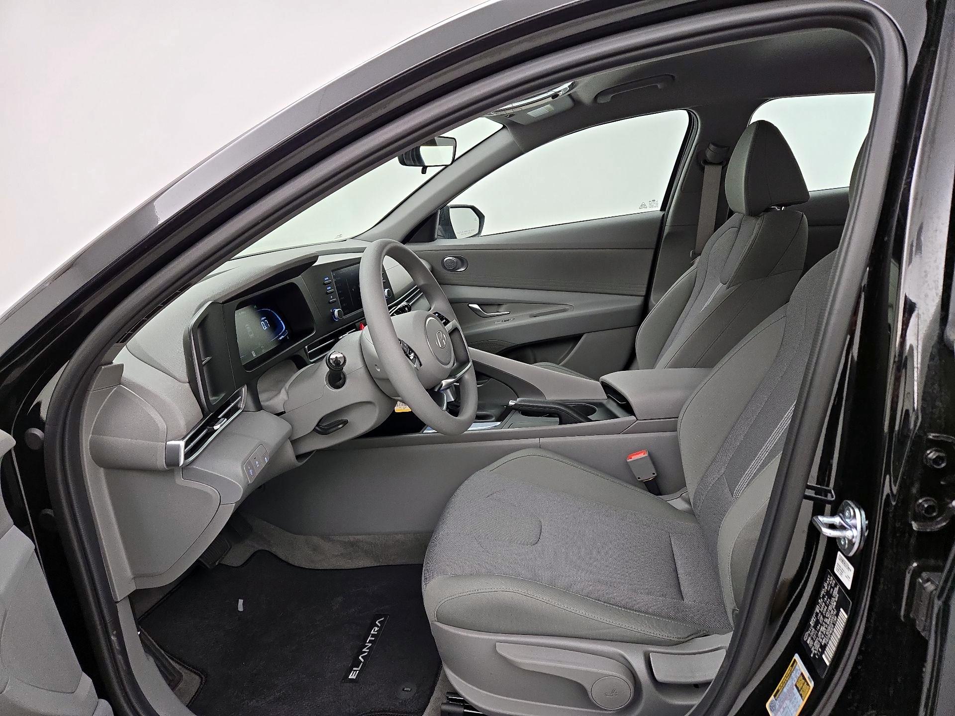 Thumbnail: 2025 Hyundai Elantra - 11