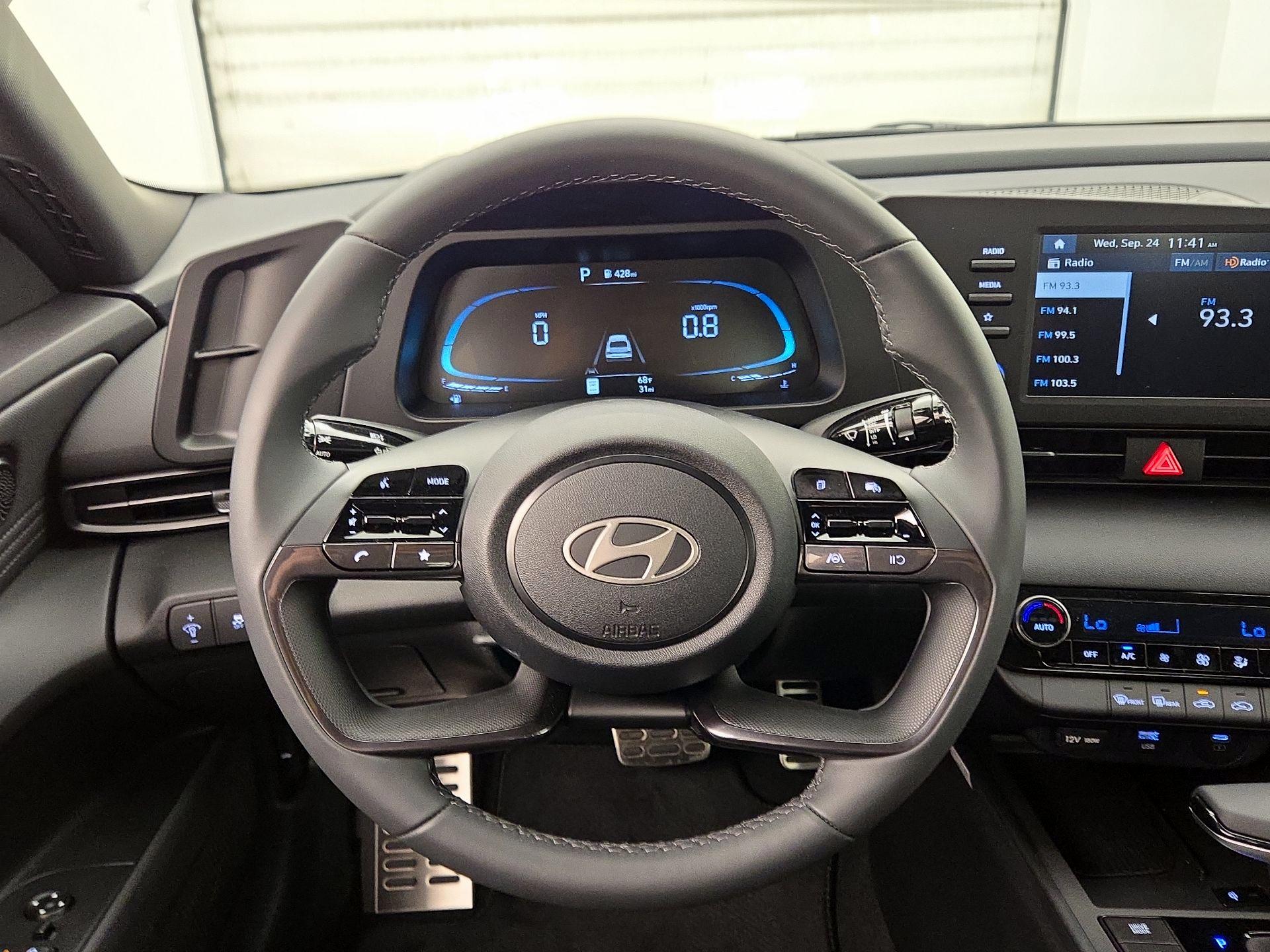 Thumbnail: 2025 Hyundai Elantra - 10
