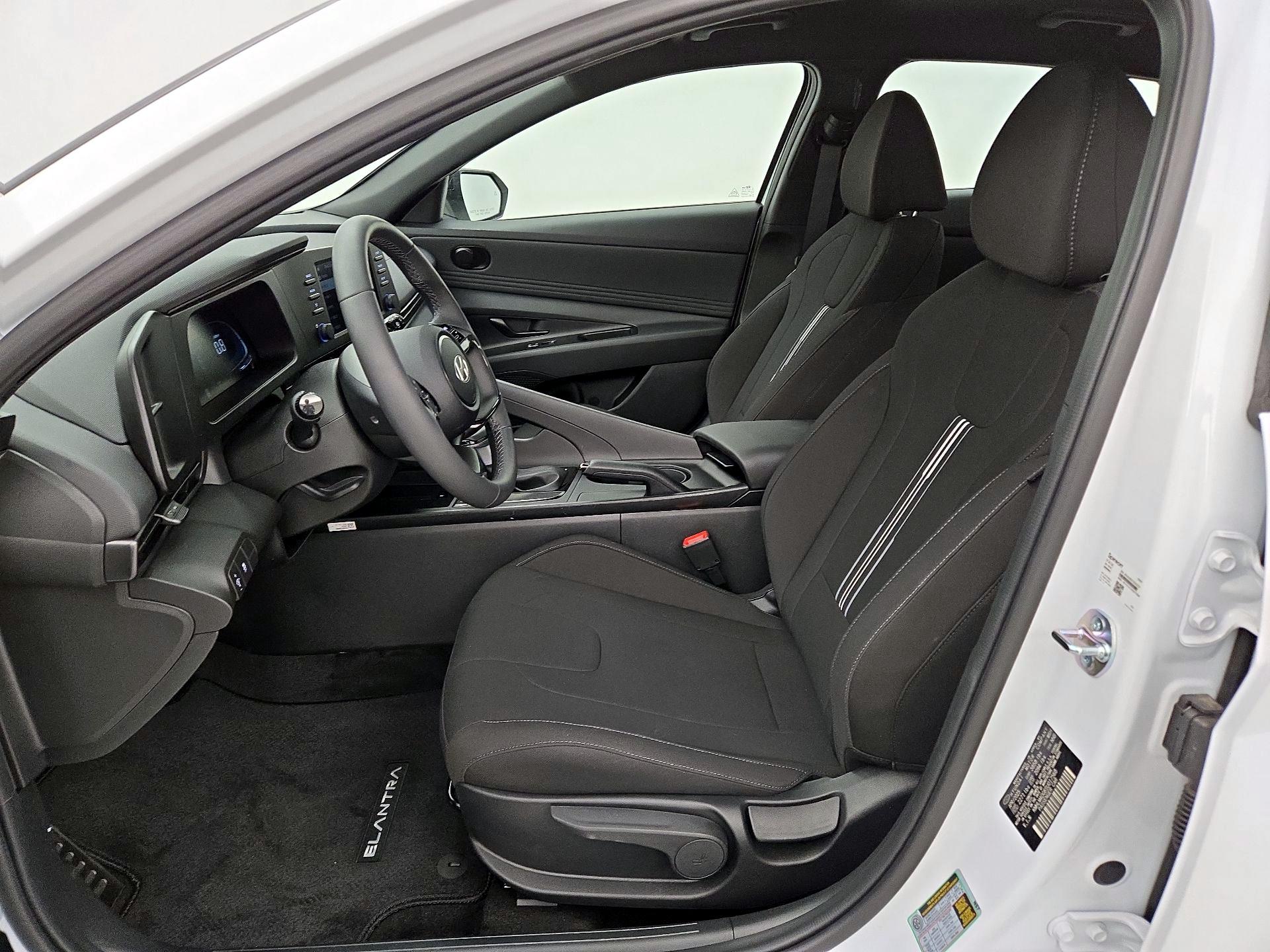 Thumbnail: 2025 Hyundai Elantra - 11