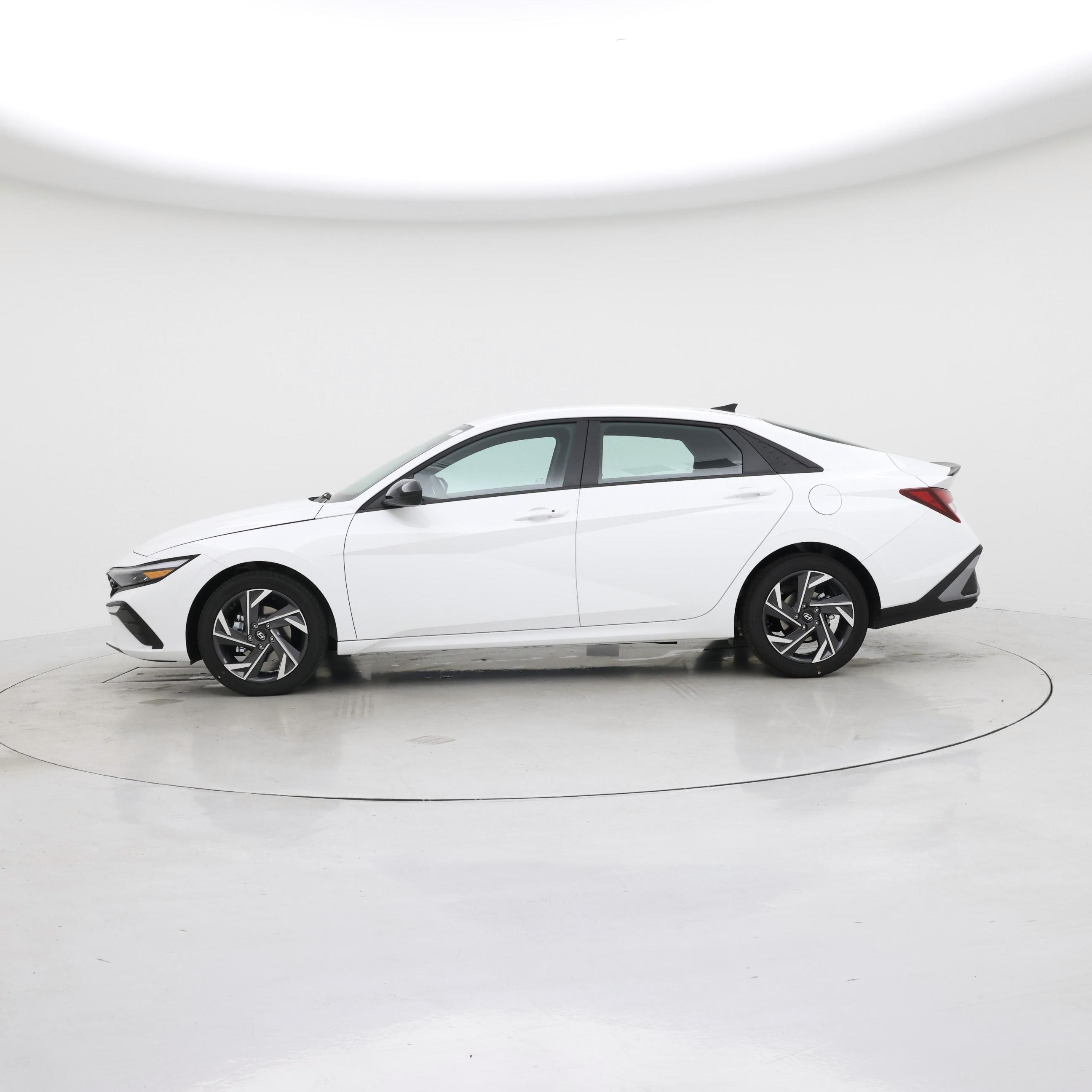 Thumbnail: 2025 Hyundai Elantra - 3